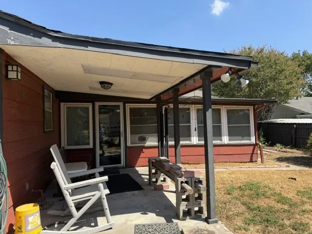 Single Family Residence For Sale in Dallas County , 3004 Falls Church Lane, Mesquite, Texas 75149, 3 Bedroom, 2 Bathroom, 4 Garage spaces, 1,803 Sqft, built in 1977, mls#21382349, Real Estate Agent in Mesquite, Homes For Sale in Dallas county, Homes For Sale in Mesquite, Realtor in Mesquite Texas, Real Estate Brokerage Independent Realty Texas, Luminita Cordes Realtor