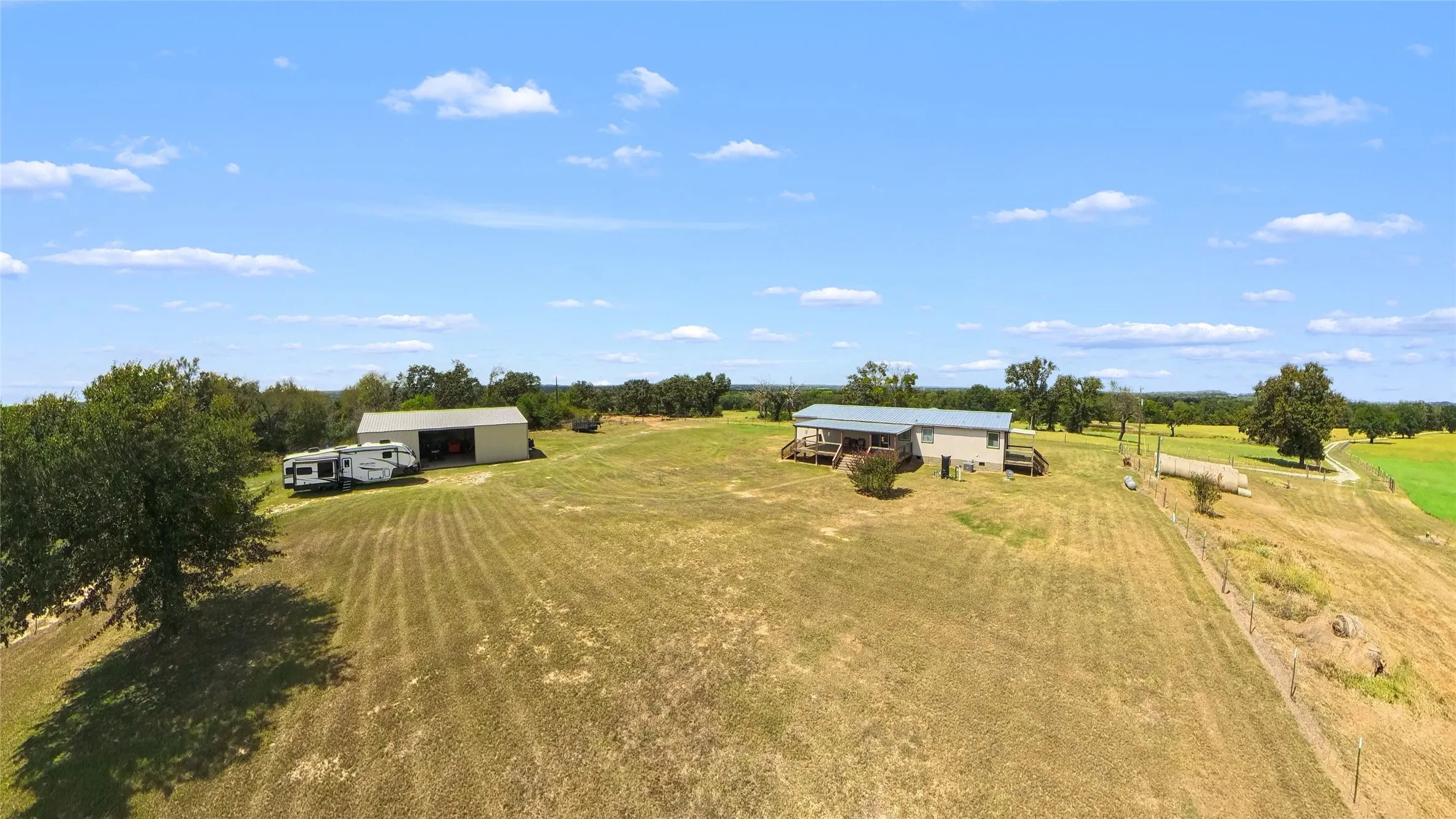 Farm For Sale in Freestone County , 170 FCR 242, Fairfield, Texas 75840, 3 Bedroom, 3 Bathroom, Garage spaces, 2,040 Sqft, built in 2020, mls#21375277, Real Estate Agent in Fairfield, Homes For Sale in Freestone county, Homes For Sale in Fairfield, Realtor in Fairfield Texas, Real Estate Brokerage Independent Realty Texas, Luminita Cordes Realtor