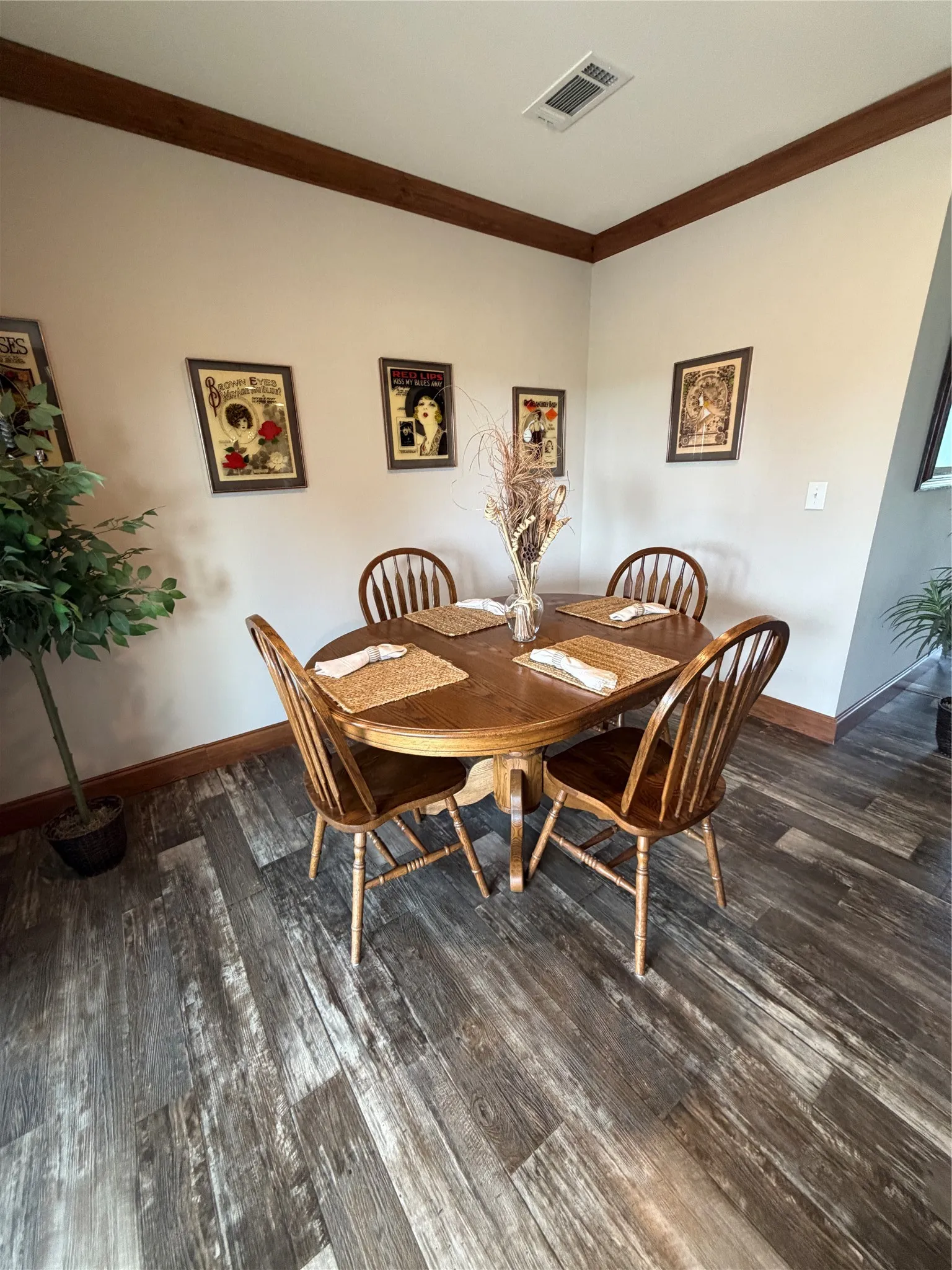 Farm For Sale in Freestone County , 170 FCR 242, Fairfield, Texas 75840, 3 Bedroom, 3 Bathroom, Garage spaces, 2,040 Sqft, built in 2020, mls#21375277, Real Estate Agent in Fairfield, Homes For Sale in Freestone county, Homes For Sale in Fairfield, Realtor in Fairfield Texas, Real Estate Brokerage Independent Realty Texas, Luminita Cordes Realtor