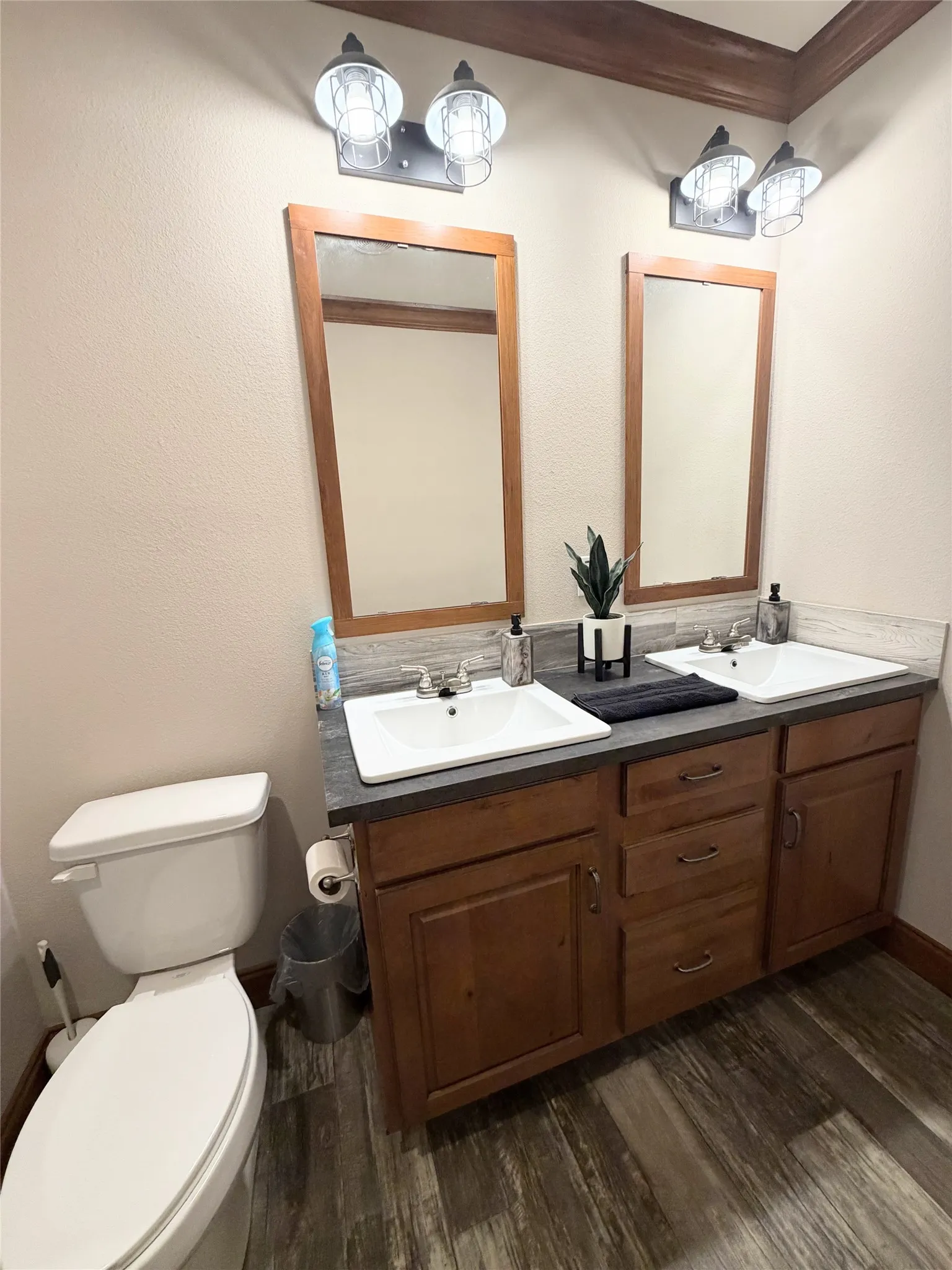 Farm For Sale in Freestone County , 170 FCR 242, Fairfield, Texas 75840, 3 Bedroom, 3 Bathroom, Garage spaces, 2,040 Sqft, built in 2020, mls#21375277, Real Estate Agent in Fairfield, Homes For Sale in Freestone county, Homes For Sale in Fairfield, Realtor in Fairfield Texas, Real Estate Brokerage Independent Realty Texas, Luminita Cordes Realtor