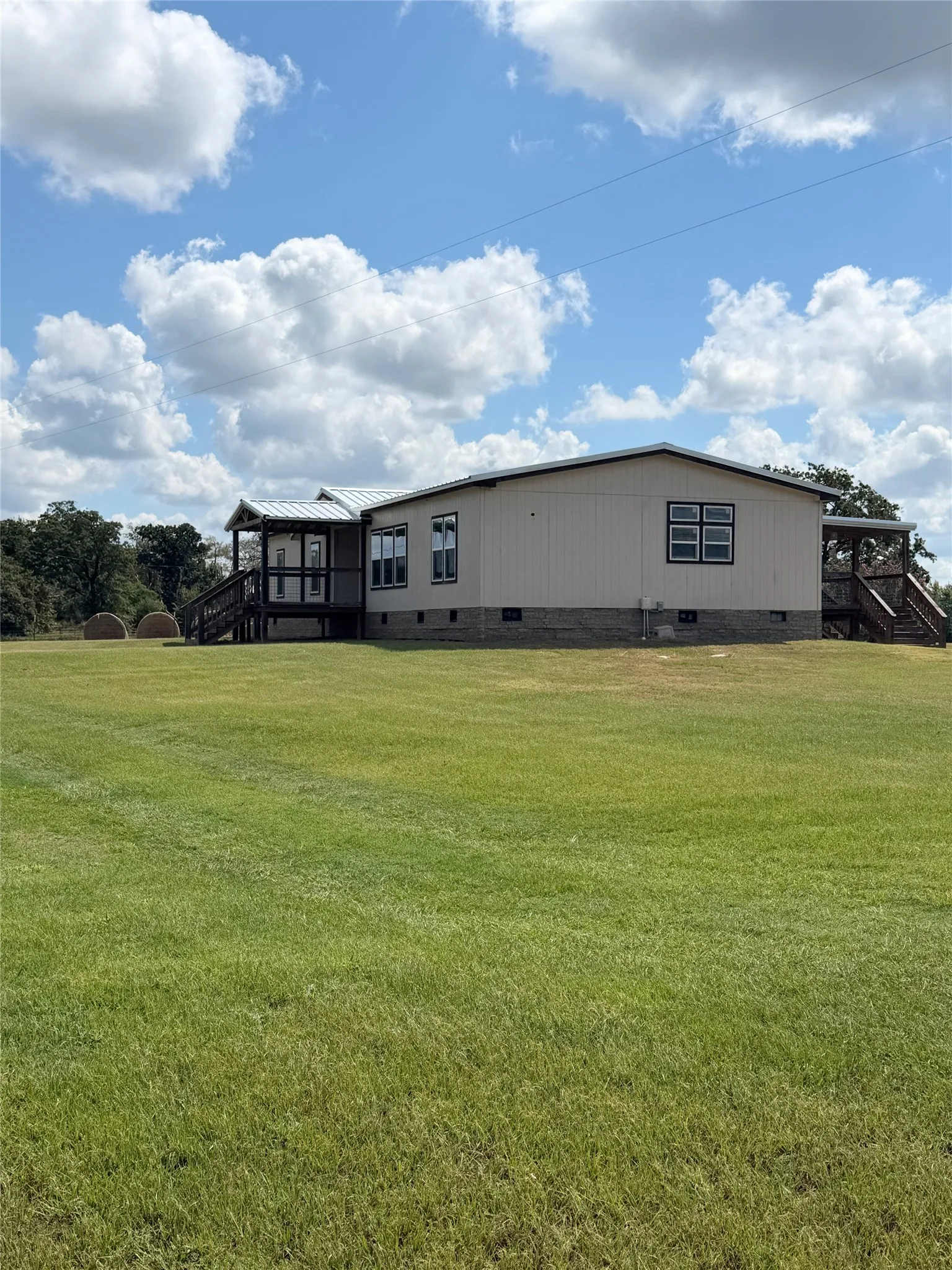 Farm For Sale in Freestone County , 170 FCR 242, Fairfield, Texas 75840, 3 Bedroom, 3 Bathroom, Garage spaces, 2,040 Sqft, built in 2020, mls#21375277, Real Estate Agent in Fairfield, Homes For Sale in Freestone county, Homes For Sale in Fairfield, Realtor in Fairfield Texas, Real Estate Brokerage Independent Realty Texas, Luminita Cordes Realtor