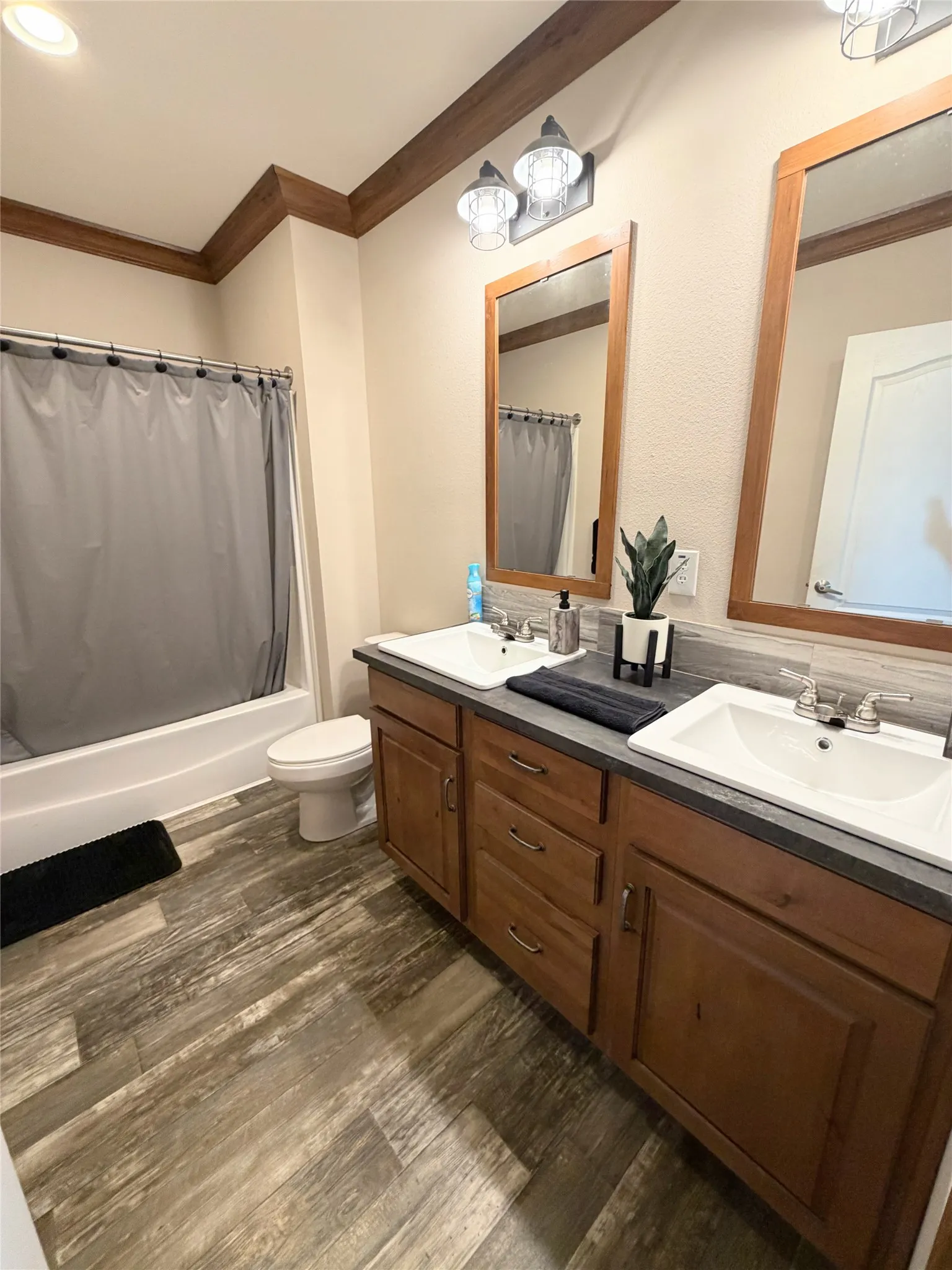 Farm For Sale in Freestone County , 170 FCR 242, Fairfield, Texas 75840, 3 Bedroom, 3 Bathroom, Garage spaces, 2,040 Sqft, built in 2020, mls#21375277, Real Estate Agent in Fairfield, Homes For Sale in Freestone county, Homes For Sale in Fairfield, Realtor in Fairfield Texas, Real Estate Brokerage Independent Realty Texas, Luminita Cordes Realtor