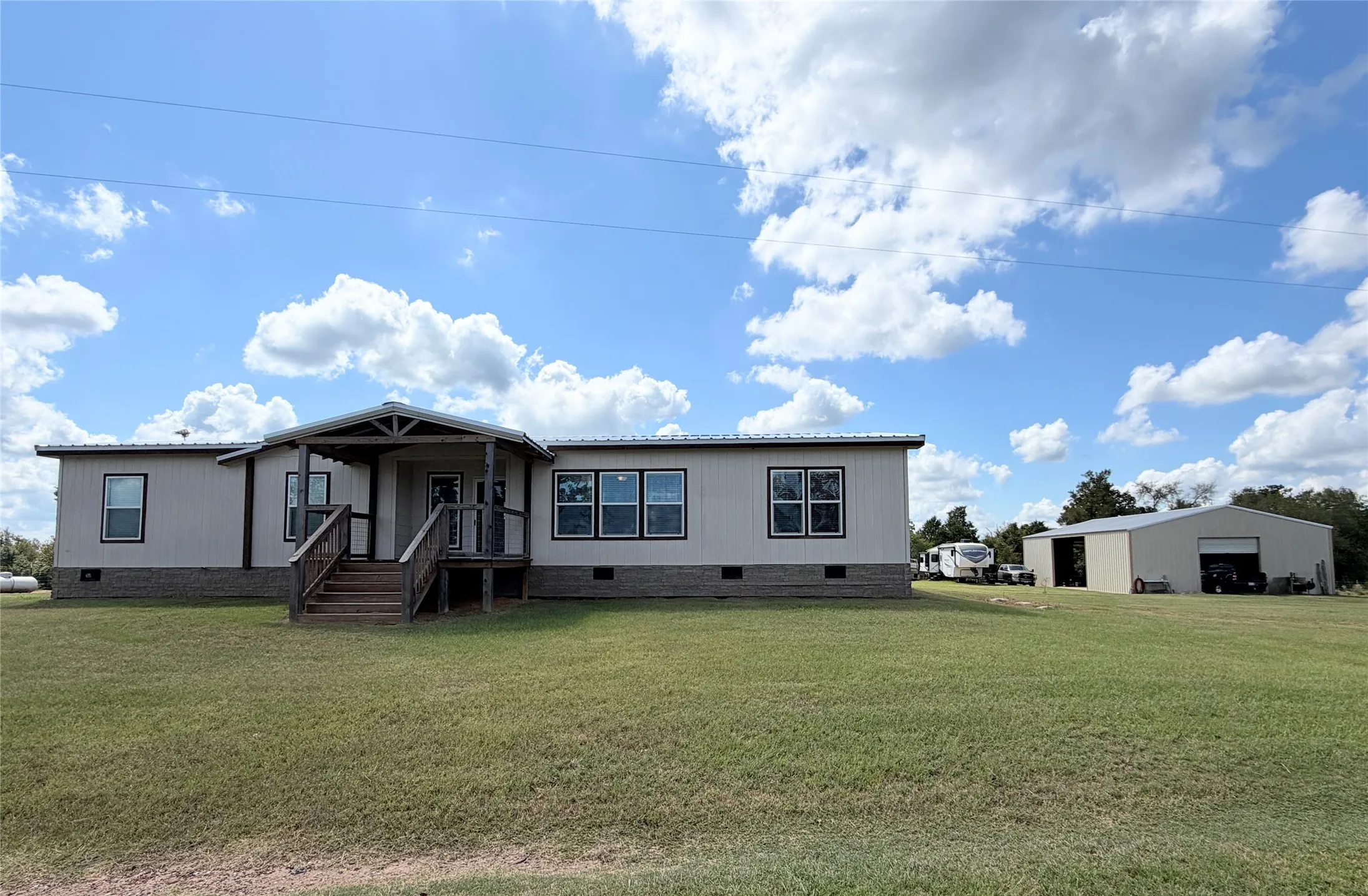 Farm For Sale in Freestone County , 170 FCR 242, Fairfield, Texas 75840, 3 Bedroom, 3 Bathroom, Garage spaces, 2,040 Sqft, built in 2020, mls#21375277, Real Estate Agent in Fairfield, Homes For Sale in Freestone county, Homes For Sale in Fairfield, Realtor in Fairfield Texas, Real Estate Brokerage Independent Realty Texas, Luminita Cordes Realtor