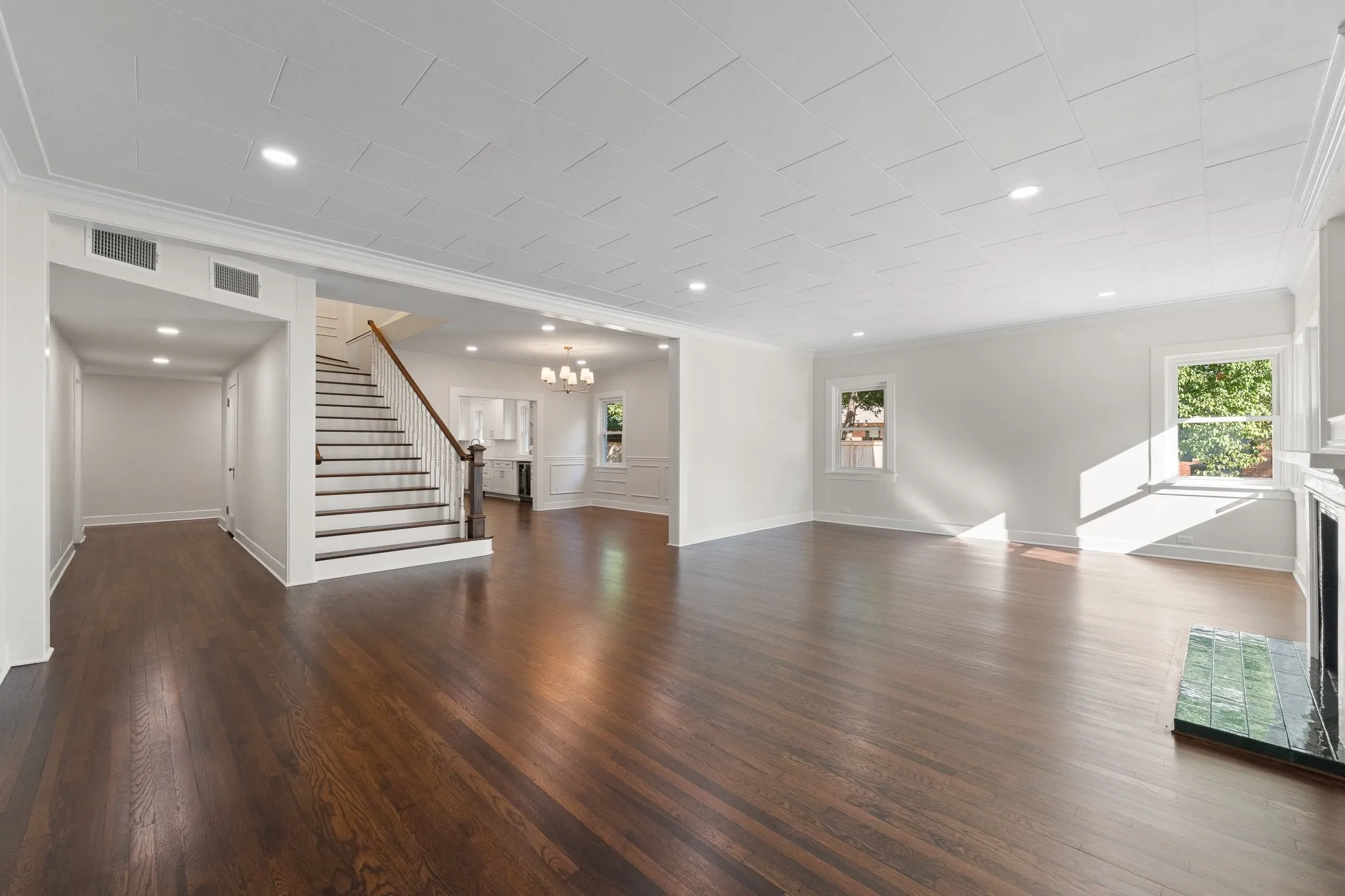 This is a picture of what the home looks like when you open the front door. Look how open this is! And look at all the natural light!