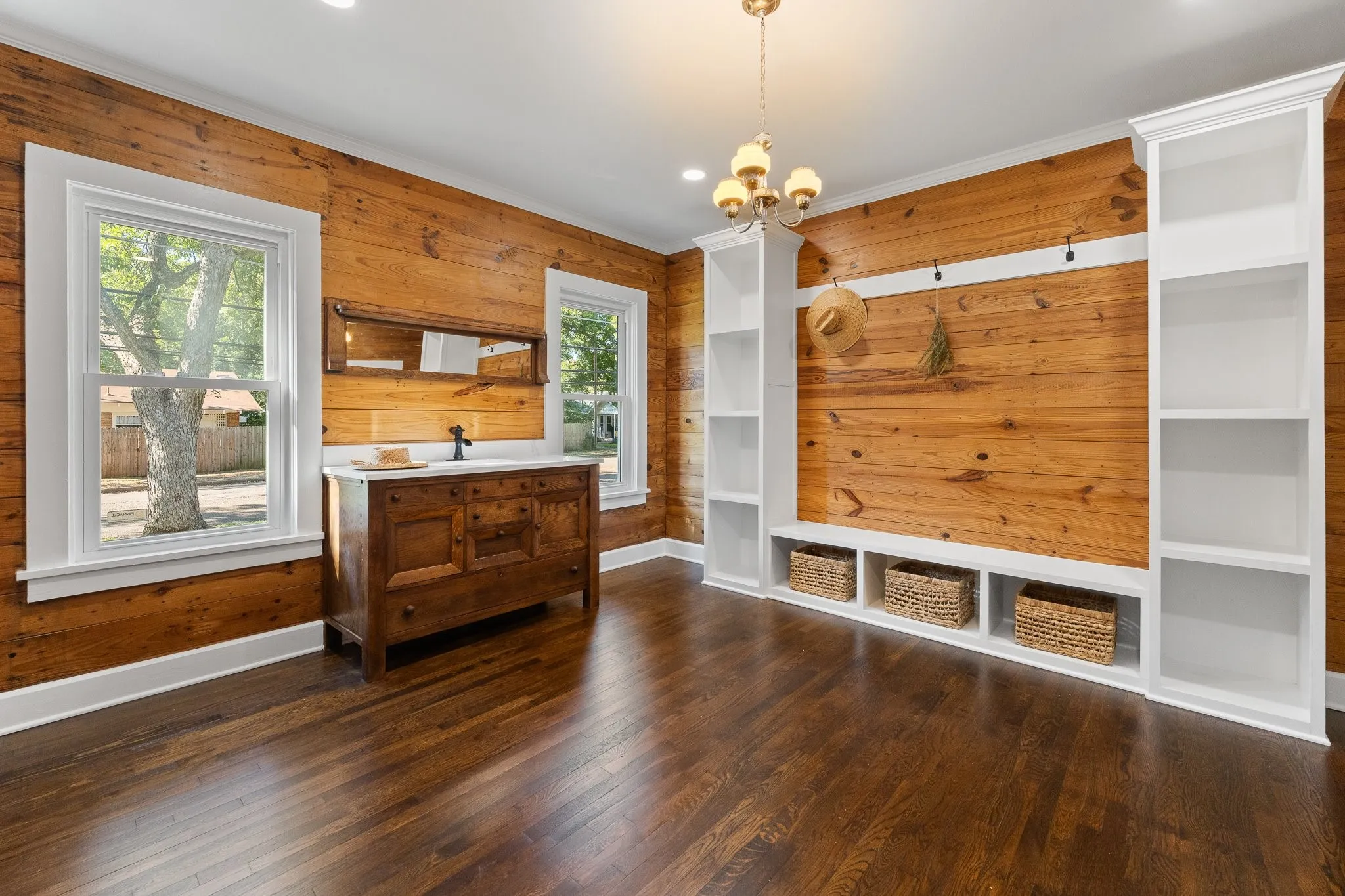 Check out the built ins and the window​​‌​​​​‌​​‌‌​‌‌​​​‌‌​‌​‌​‌​​​‌​​ moldings!