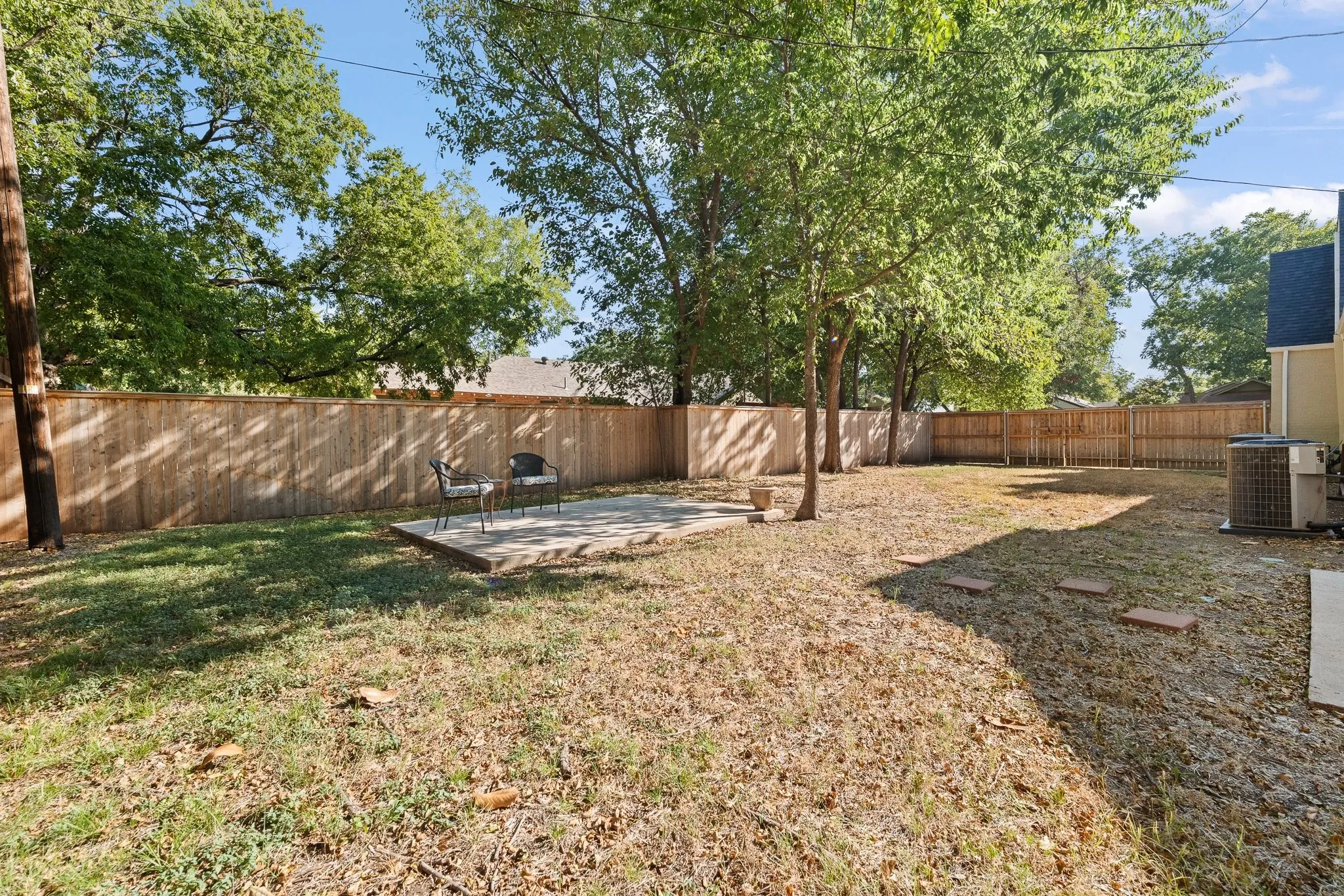 Here's the other patio!