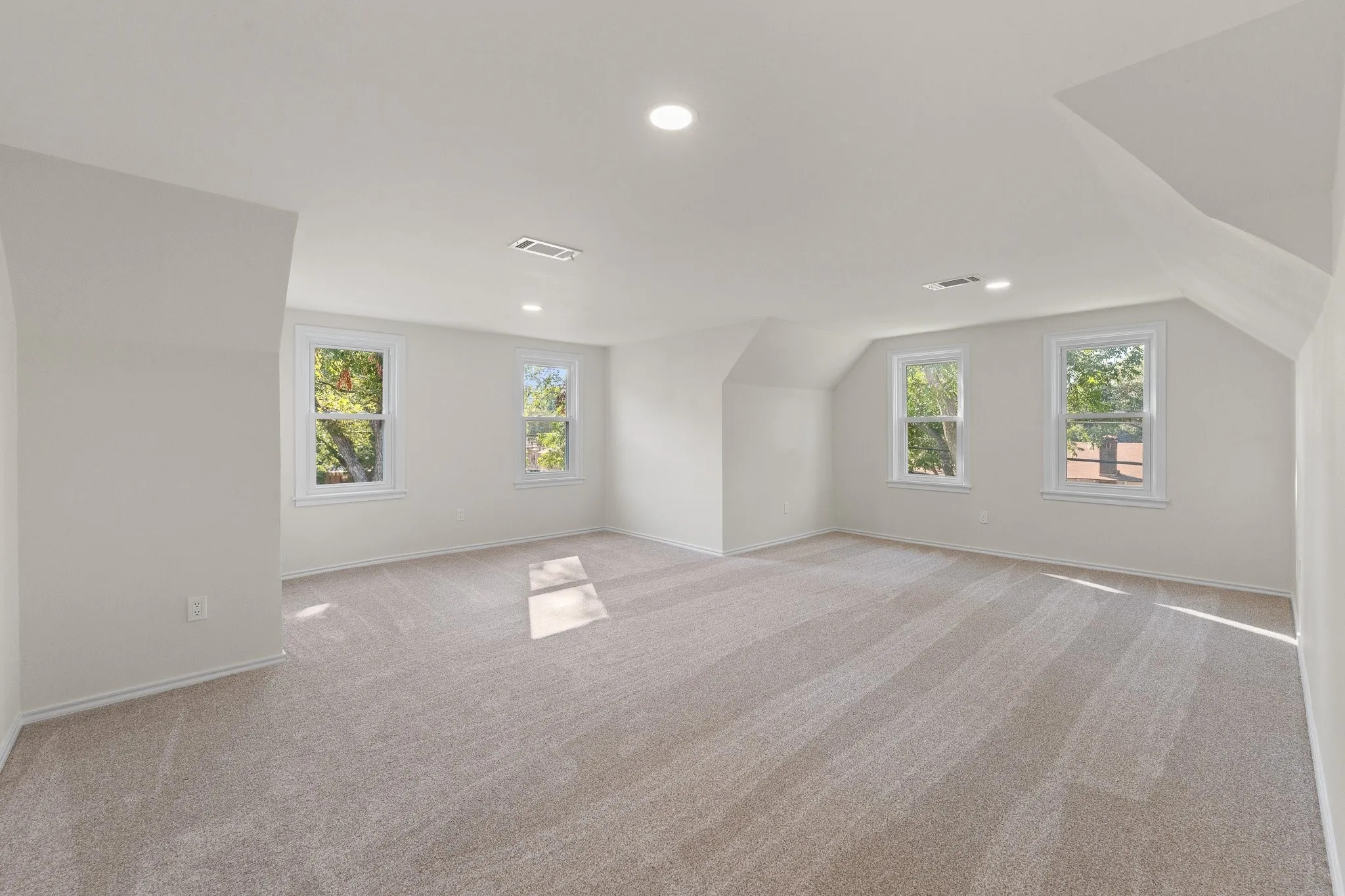 This is possibly a favorite room in the whole house! Use it as a bedroom or put 4 or 5 beds for all the grandkids!Or use it as a homeschool room. SO big! SO many possibilities.