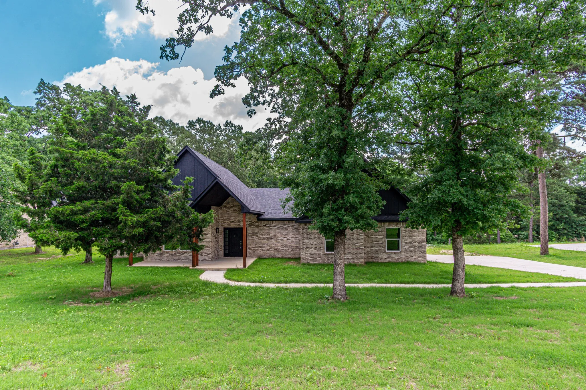 Single Family Residence For Rent in Wood County , 122 PRIVATE ROAD 6305, Mineola, Texas 75773, 4 Bedroom, 3 Bathroom, 2 Garage spaces, 2,362 Sqft, built in 2025, mls#21382354, Real Estate Agent in Mineola, Homes For Rent in Wood county, Homes For Rent in Mineola, Realtor in Mineola Texas, Real Estate Brokerage Independent Realty Texas, Luminita Cordes Realtor