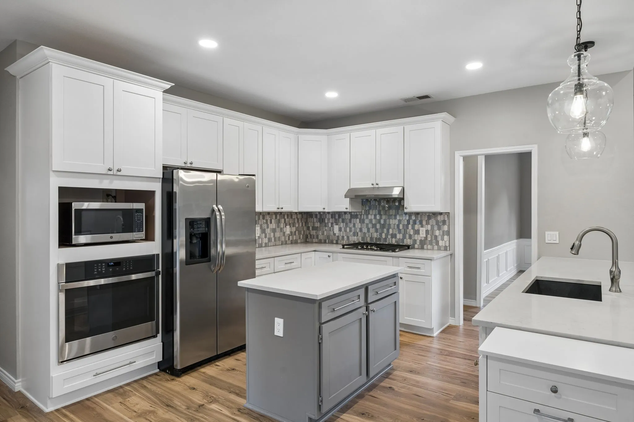 Single Family Residence For Rent in Collin County , 2809 Roper Drive, Plano, Texas 75025, 4 Bedroom, 2 Bathroom, 2 Garage spaces, 2,362 Sqft, built in 1989, mls#21380666, Real Estate Agent in Plano, Homes For Rent in Collin county, Homes For Rent in Plano, Realtor in Plano Texas, Real Estate Brokerage Independent Realty Texas, Luminita Cordes Realtor