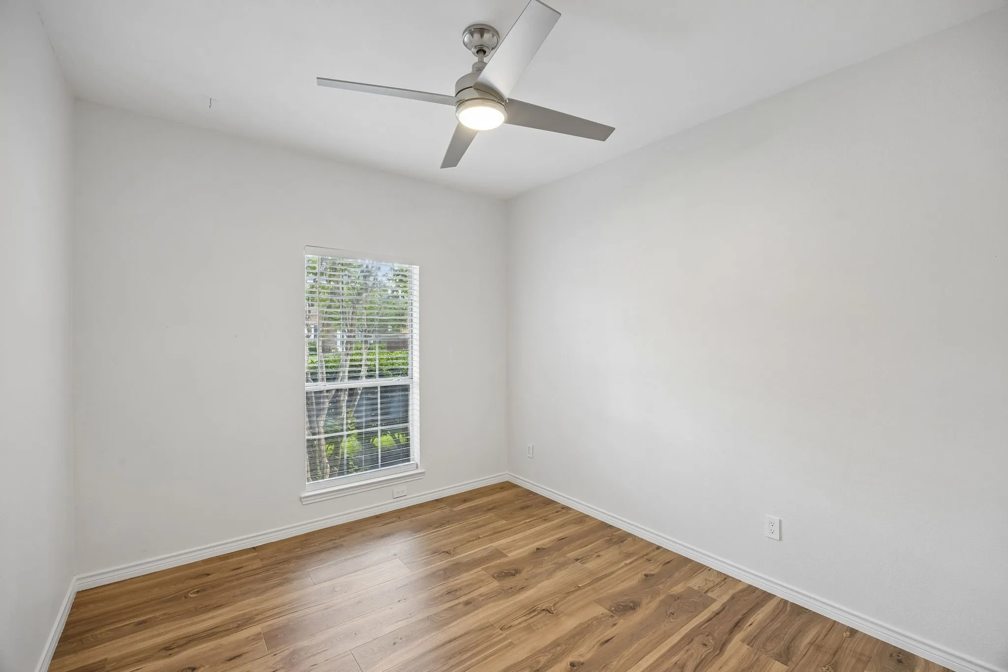 Single Family Residence For Rent in Collin County , 2809 Roper Drive, Plano, Texas 75025, 4 Bedroom, 2 Bathroom, 2 Garage spaces, 2,362 Sqft, built in 1989, mls#21380666, Real Estate Agent in Plano, Homes For Rent in Collin county, Homes For Rent in Plano, Realtor in Plano Texas, Real Estate Brokerage Independent Realty Texas, Luminita Cordes Realtor