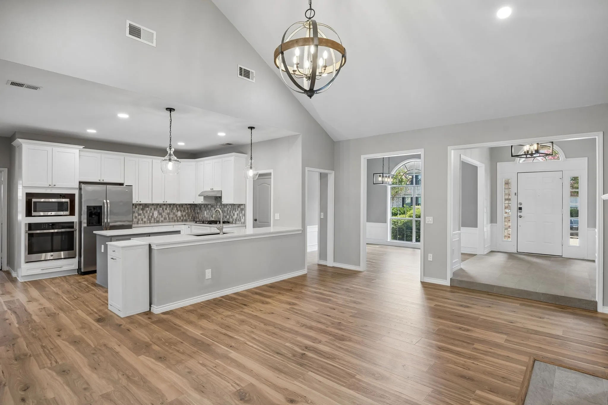 Single Family Residence For Rent in Collin County , 2809 Roper Drive, Plano, Texas 75025, 4 Bedroom, 2 Bathroom, 2 Garage spaces, 2,362 Sqft, built in 1989, mls#21380666, Real Estate Agent in Plano, Homes For Rent in Collin county, Homes For Rent in Plano, Realtor in Plano Texas, Real Estate Brokerage Independent Realty Texas, Luminita Cordes Realtor