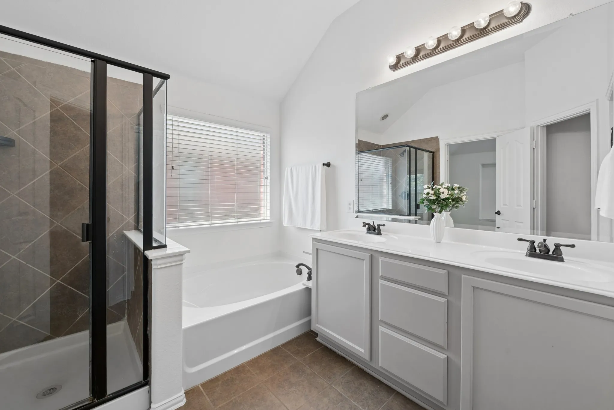 Single Family Residence For Rent in Denton County , 2405 Marble Canyon Drive, Little Elm, Texas 75068, 4 Bedroom, 3 Bathroom, 2 Garage spaces, 2,326 Sqft, built in 2008, mls#21381609, Real Estate Agent in Little Elm, Homes For Rent in Denton county, Homes For Rent in Little Elm, Realtor in Little Elm Texas, Real Estate Brokerage Independent Realty Texas, Luminita Cordes Realtor