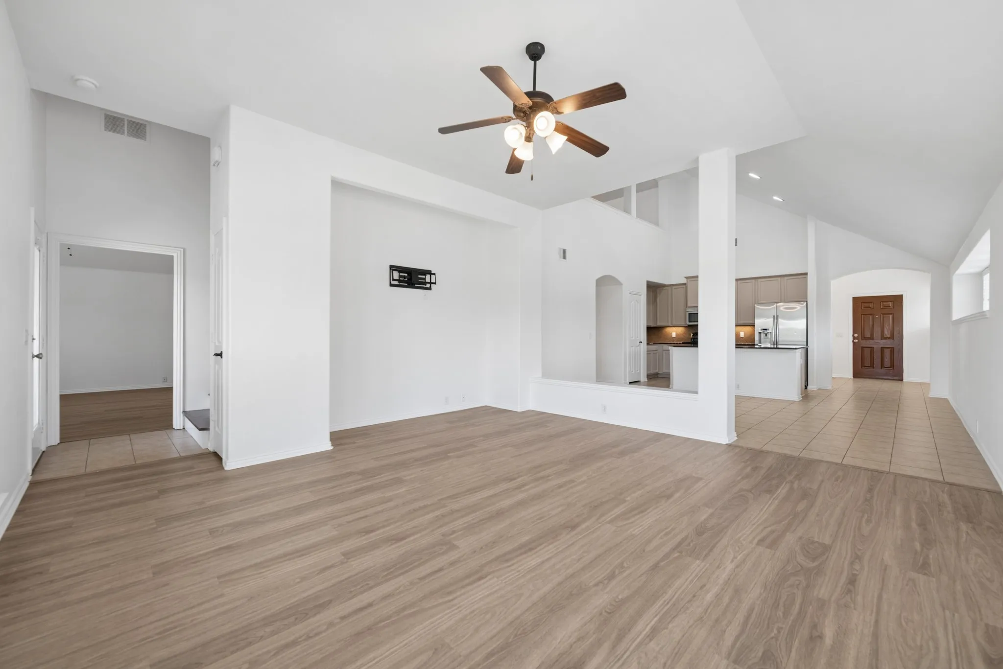Single Family Residence For Rent in Denton County , 2405 Marble Canyon Drive, Little Elm, Texas 75068, 4 Bedroom, 3 Bathroom, 2 Garage spaces, 2,326 Sqft, built in 2008, mls#21381609, Real Estate Agent in Little Elm, Homes For Rent in Denton county, Homes For Rent in Little Elm, Realtor in Little Elm Texas, Real Estate Brokerage Independent Realty Texas, Luminita Cordes Realtor