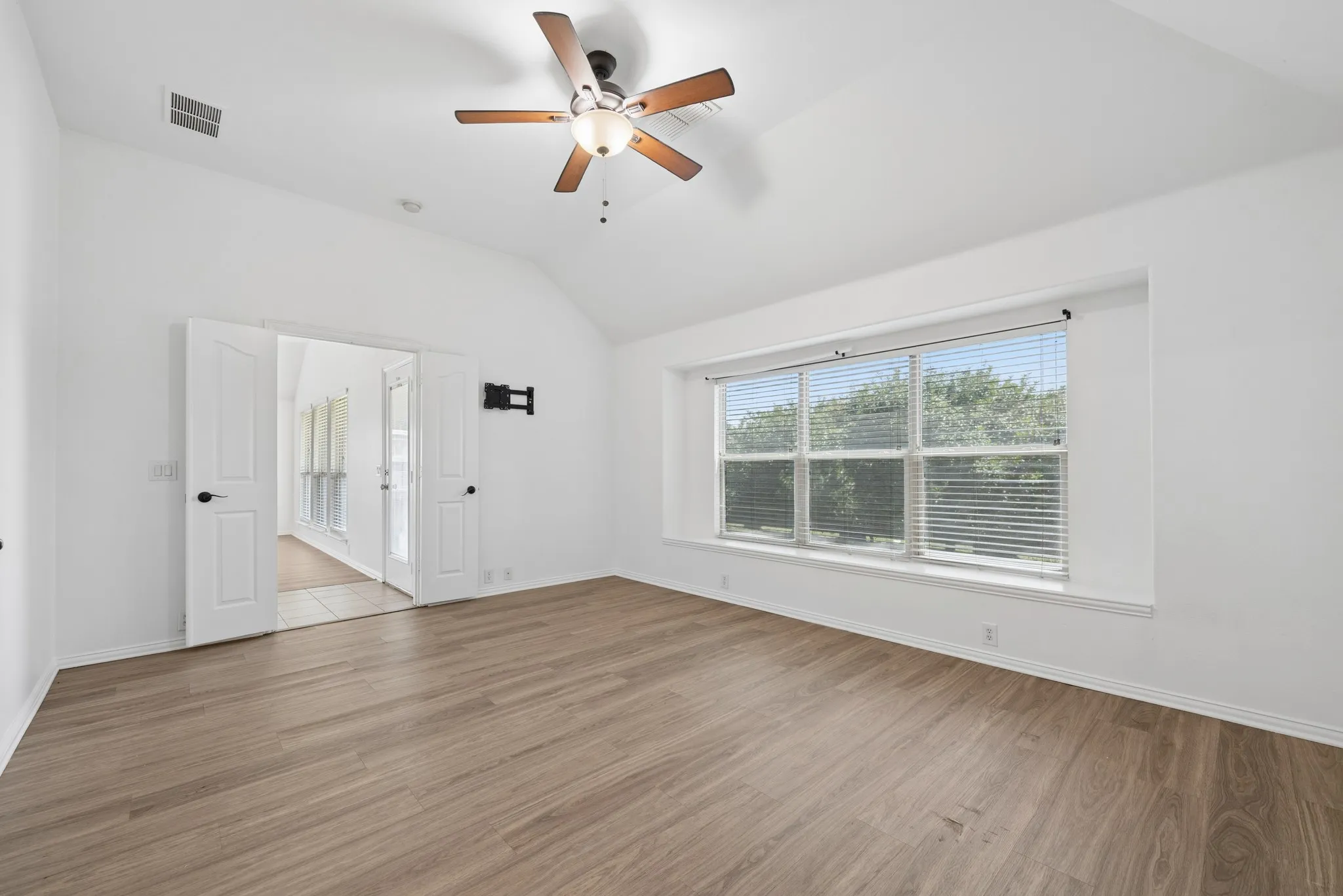 Single Family Residence For Rent in Denton County , 2405 Marble Canyon Drive, Little Elm, Texas 75068, 4 Bedroom, 3 Bathroom, 2 Garage spaces, 2,326 Sqft, built in 2008, mls#21381609, Real Estate Agent in Little Elm, Homes For Rent in Denton county, Homes For Rent in Little Elm, Realtor in Little Elm Texas, Real Estate Brokerage Independent Realty Texas, Luminita Cordes Realtor