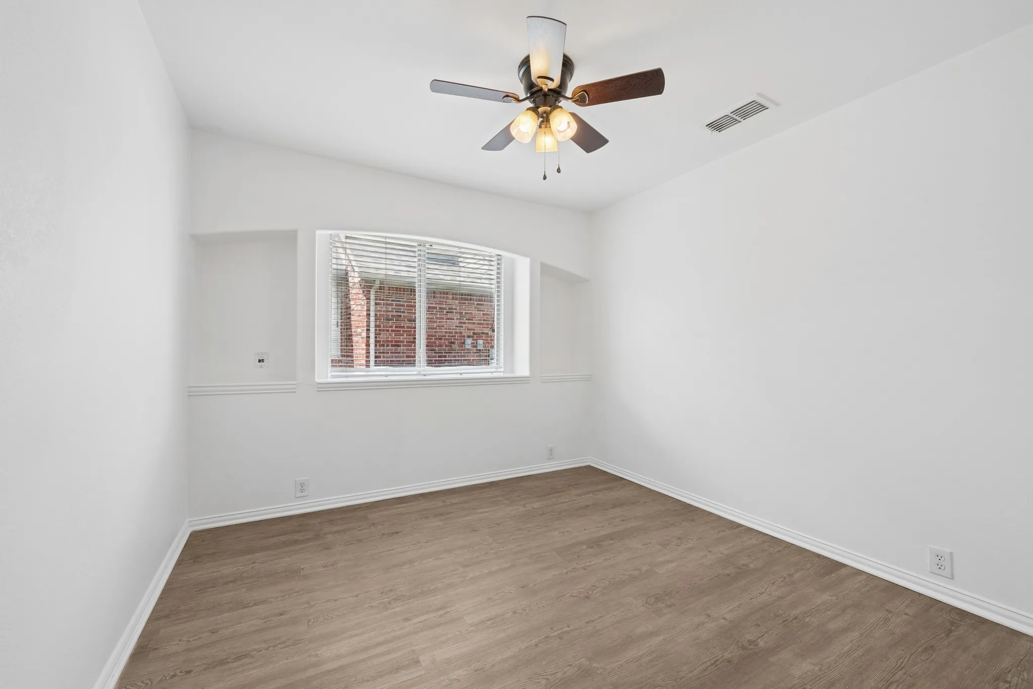 Single Family Residence For Rent in Denton County , 2405 Marble Canyon Drive, Little Elm, Texas 75068, 4 Bedroom, 3 Bathroom, 2 Garage spaces, 2,326 Sqft, built in 2008, mls#21381609, Real Estate Agent in Little Elm, Homes For Rent in Denton county, Homes For Rent in Little Elm, Realtor in Little Elm Texas, Real Estate Brokerage Independent Realty Texas, Luminita Cordes Realtor