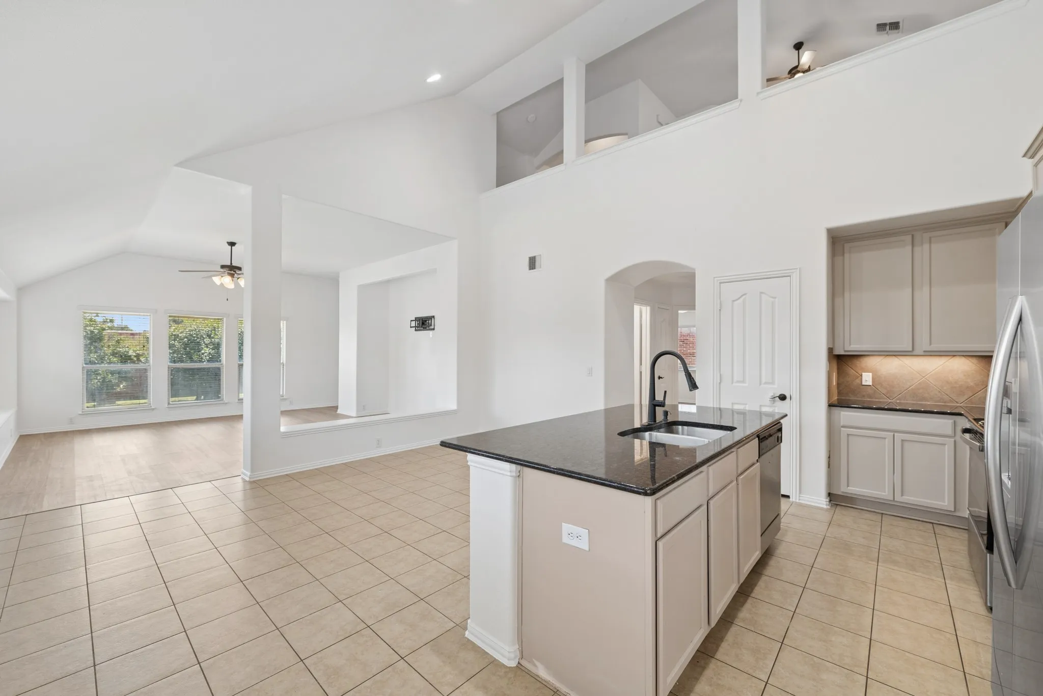 Single Family Residence For Rent in Denton County , 2405 Marble Canyon Drive, Little Elm, Texas 75068, 4 Bedroom, 3 Bathroom, 2 Garage spaces, 2,326 Sqft, built in 2008, mls#21381609, Real Estate Agent in Little Elm, Homes For Rent in Denton county, Homes For Rent in Little Elm, Realtor in Little Elm Texas, Real Estate Brokerage Independent Realty Texas, Luminita Cordes Realtor