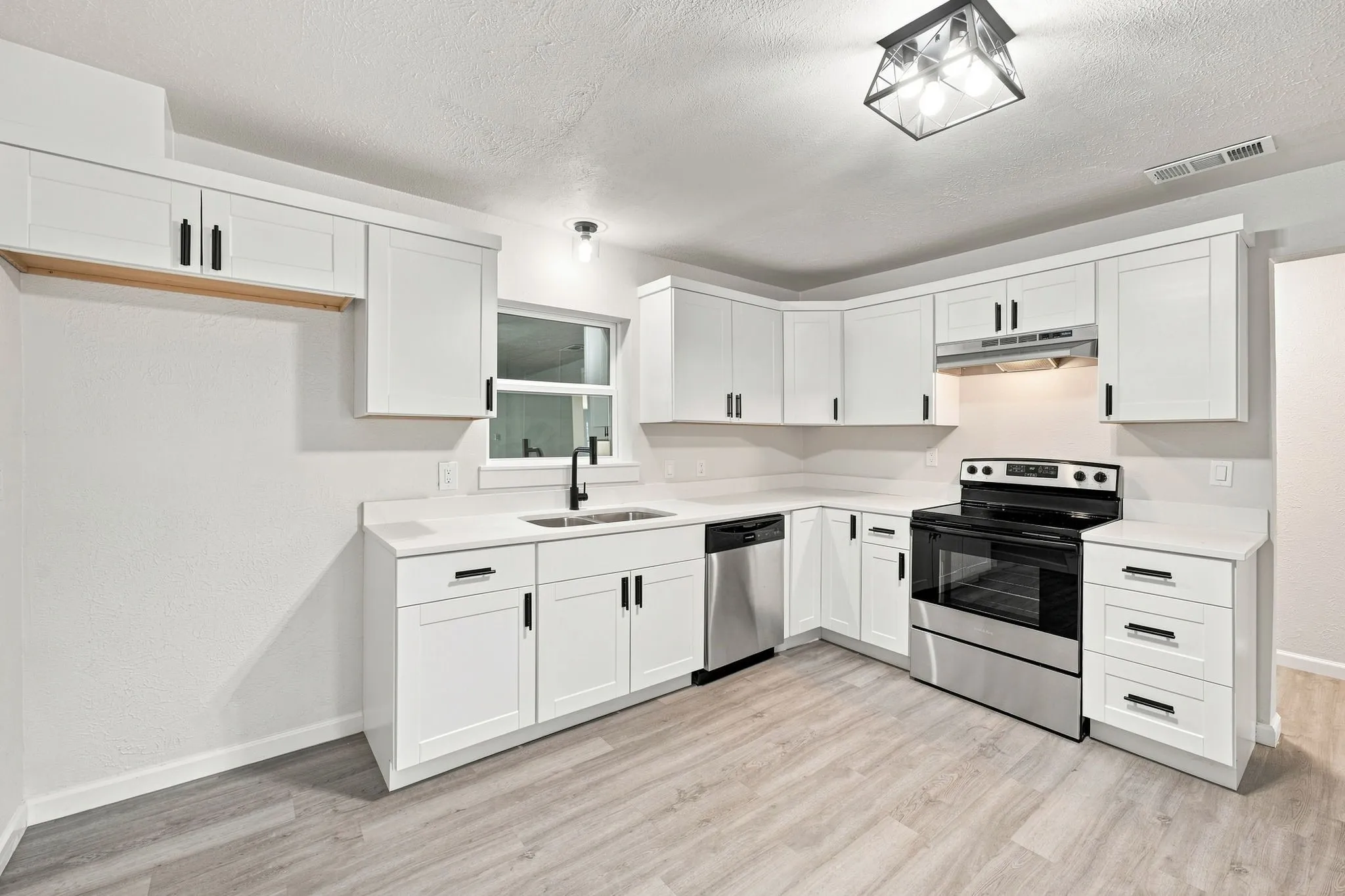 Single Family Residence For Sale in Somervell County , 403 N Gaither Street, Glen Rose, Texas 76043, 3 Bedroom, 2 Bathroom, Garage spaces, 1,472 Sqft, built in 0, mls#21381833, Real Estate Agent in Glen Rose, Homes For Sale in Somervell county, Homes For Sale in Glen Rose, Realtor in Glen Rose Texas, Real Estate Brokerage Independent Realty Texas, Luminita Cordes Realtor