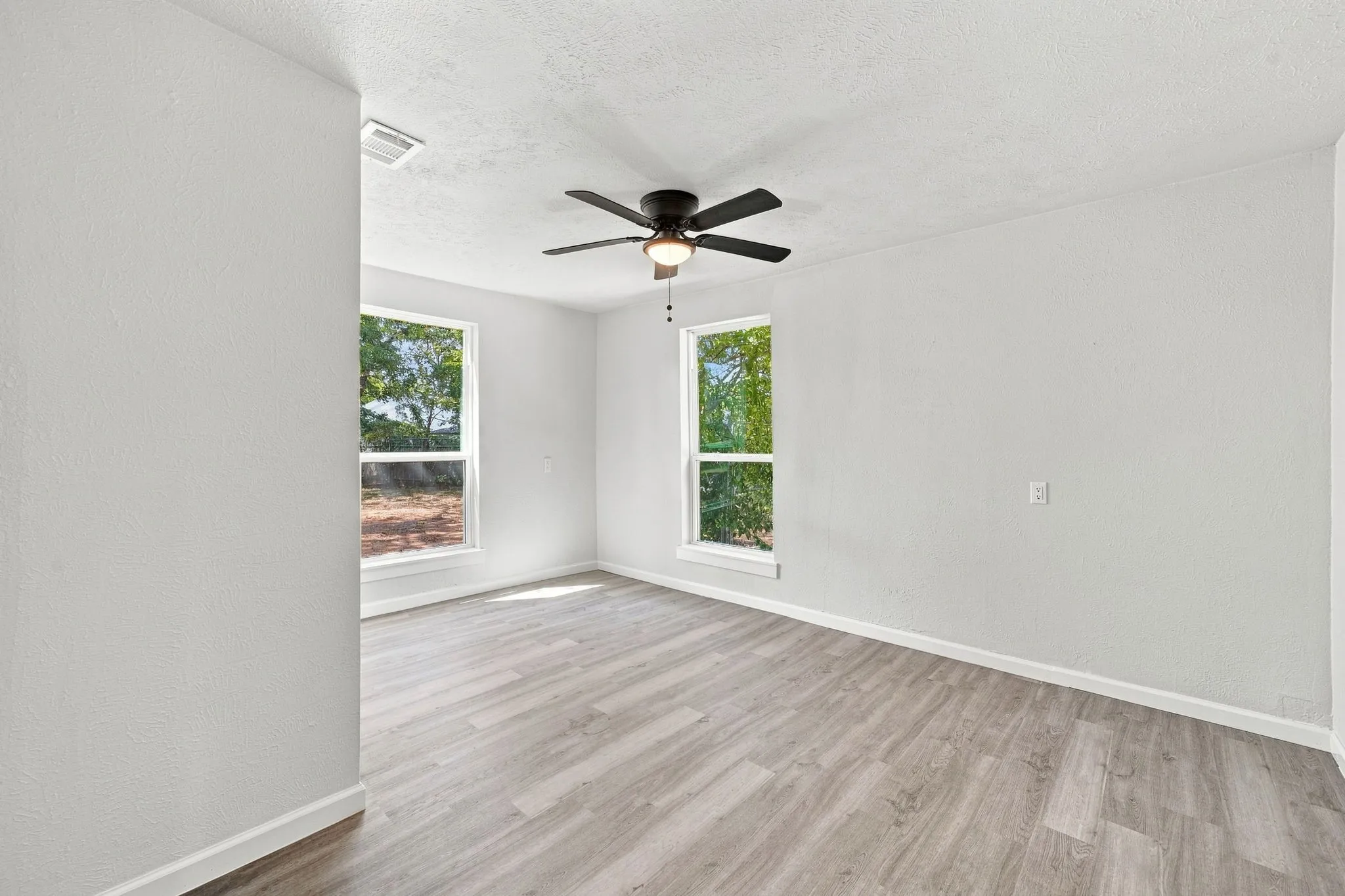 Single Family Residence For Sale in Somervell County , 403 N Gaither Street, Glen Rose, Texas 76043, 3 Bedroom, 2 Bathroom, Garage spaces, 1,472 Sqft, built in 0, mls#21381833, Real Estate Agent in Glen Rose, Homes For Sale in Somervell county, Homes For Sale in Glen Rose, Realtor in Glen Rose Texas, Real Estate Brokerage Independent Realty Texas, Luminita Cordes Realtor