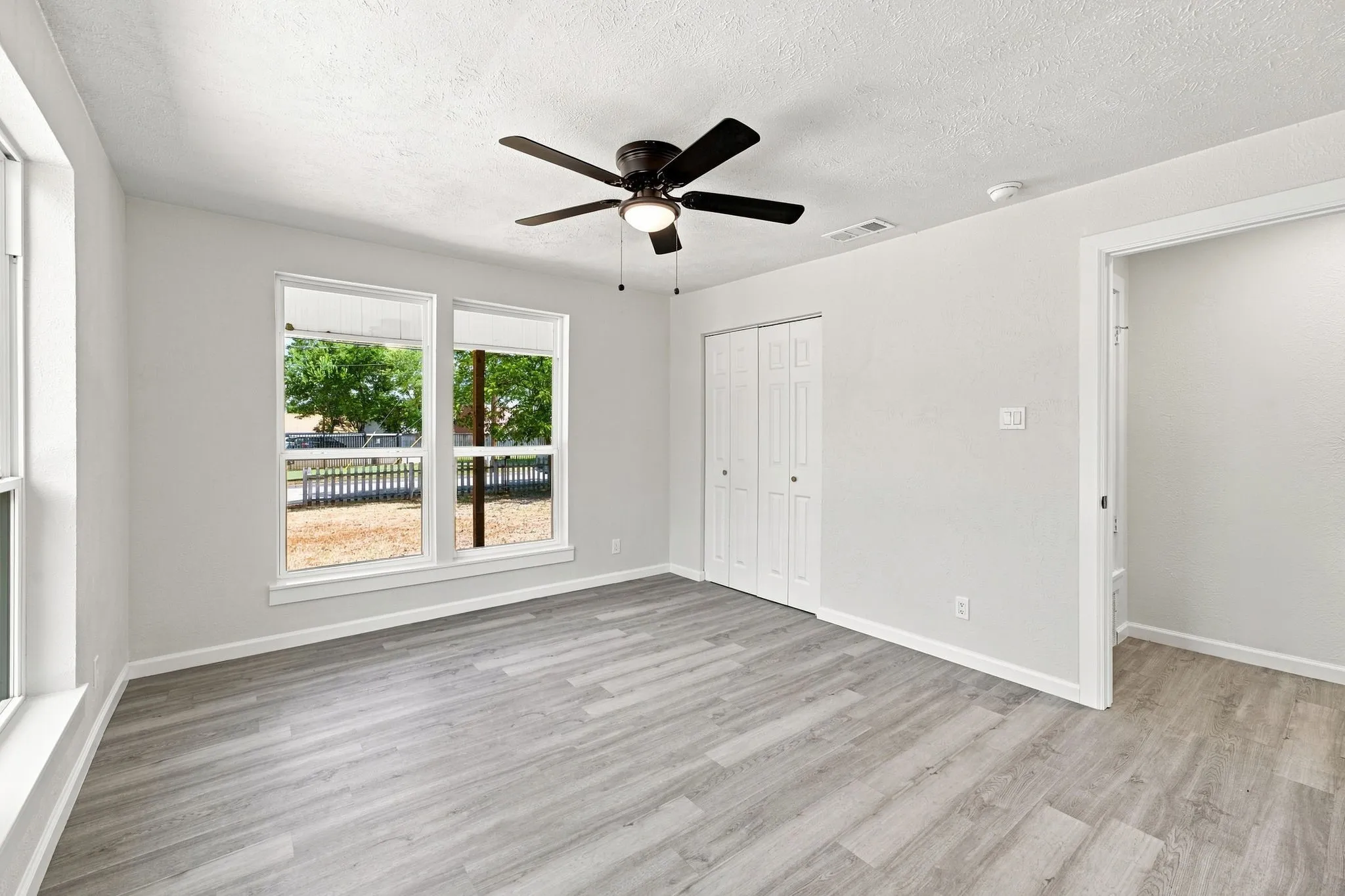 Single Family Residence For Sale in Somervell County , 403 N Gaither Street, Glen Rose, Texas 76043, 3 Bedroom, 2 Bathroom, Garage spaces, 1,472 Sqft, built in 0, mls#21381833, Real Estate Agent in Glen Rose, Homes For Sale in Somervell county, Homes For Sale in Glen Rose, Realtor in Glen Rose Texas, Real Estate Brokerage Independent Realty Texas, Luminita Cordes Realtor