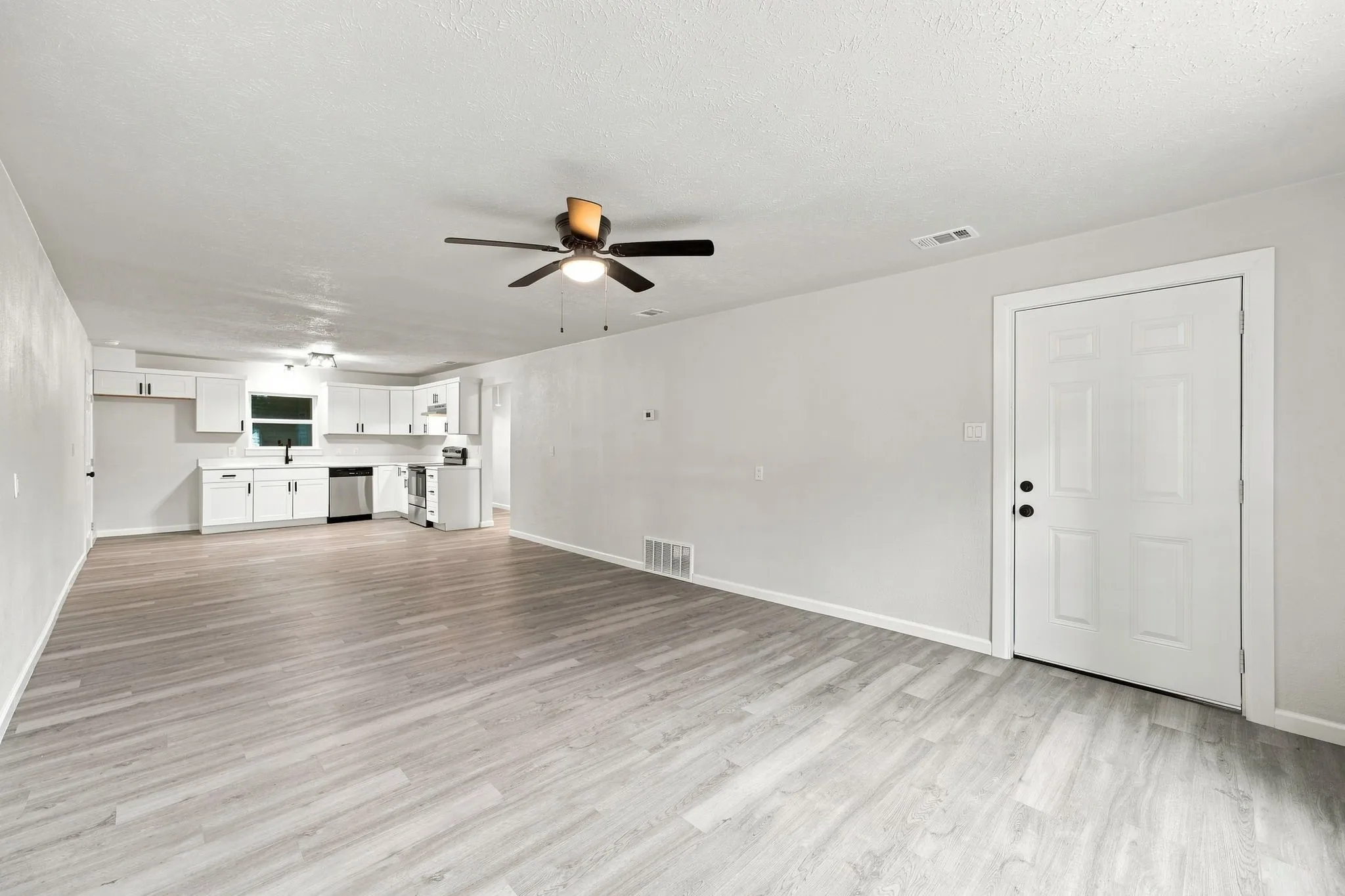 Single Family Residence For Sale in Somervell County , 403 N Gaither Street, Glen Rose, Texas 76043, 3 Bedroom, 2 Bathroom, Garage spaces, 1,472 Sqft, built in 0, mls#21381833, Real Estate Agent in Glen Rose, Homes For Sale in Somervell county, Homes For Sale in Glen Rose, Realtor in Glen Rose Texas, Real Estate Brokerage Independent Realty Texas, Luminita Cordes Realtor