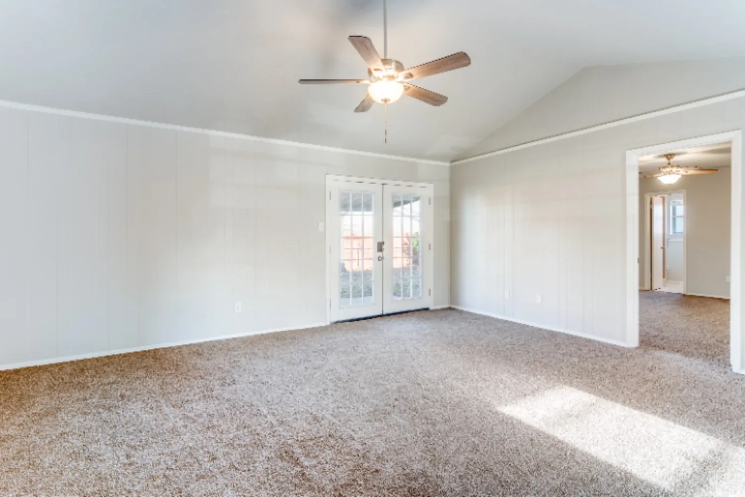 Single Family Residence For Rent in Tarrant County , 900 Skelly Street, Crowley, Texas 76036, 3 Bedroom, 2 Bathroom, 2 Garage spaces, 1,726 Sqft, built in 1973, mls#21382363, Real Estate Agent in Crowley, Homes For Rent in Tarrant county, Homes For Rent in Crowley, Realtor in Crowley Texas, Real Estate Brokerage Independent Realty Texas, Luminita Cordes Realtor