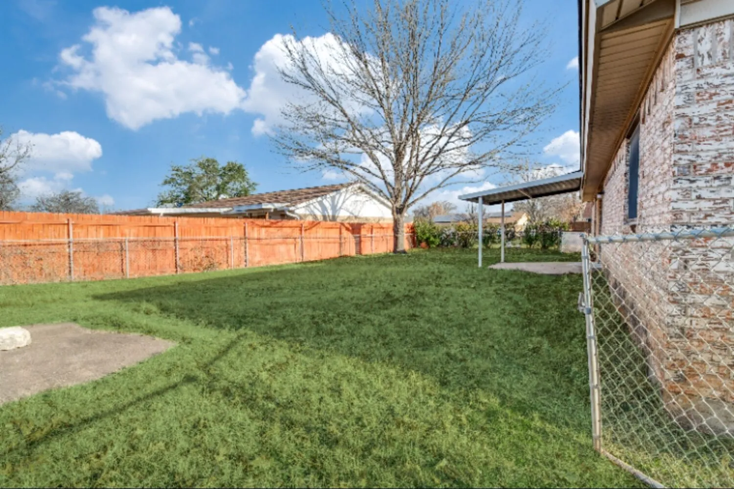 Single Family Residence For Rent in Tarrant County , 900 Skelly Street, Crowley, Texas 76036, 3 Bedroom, 2 Bathroom, 2 Garage spaces, 1,726 Sqft, built in 1973, mls#21382363, Real Estate Agent in Crowley, Homes For Rent in Tarrant county, Homes For Rent in Crowley, Realtor in Crowley Texas, Real Estate Brokerage Independent Realty Texas, Luminita Cordes Realtor