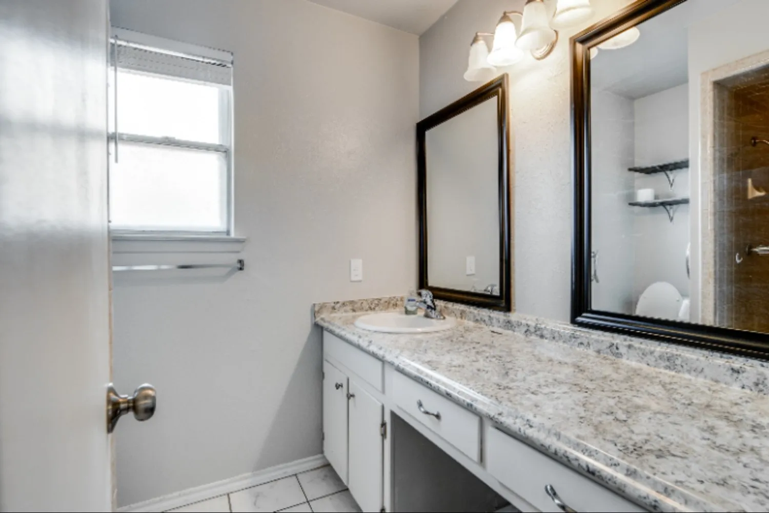Single Family Residence For Rent in Tarrant County , 900 Skelly Street, Crowley, Texas 76036, 3 Bedroom, 2 Bathroom, 2 Garage spaces, 1,726 Sqft, built in 1973, mls#21382363, Real Estate Agent in Crowley, Homes For Rent in Tarrant county, Homes For Rent in Crowley, Realtor in Crowley Texas, Real Estate Brokerage Independent Realty Texas, Luminita Cordes Realtor