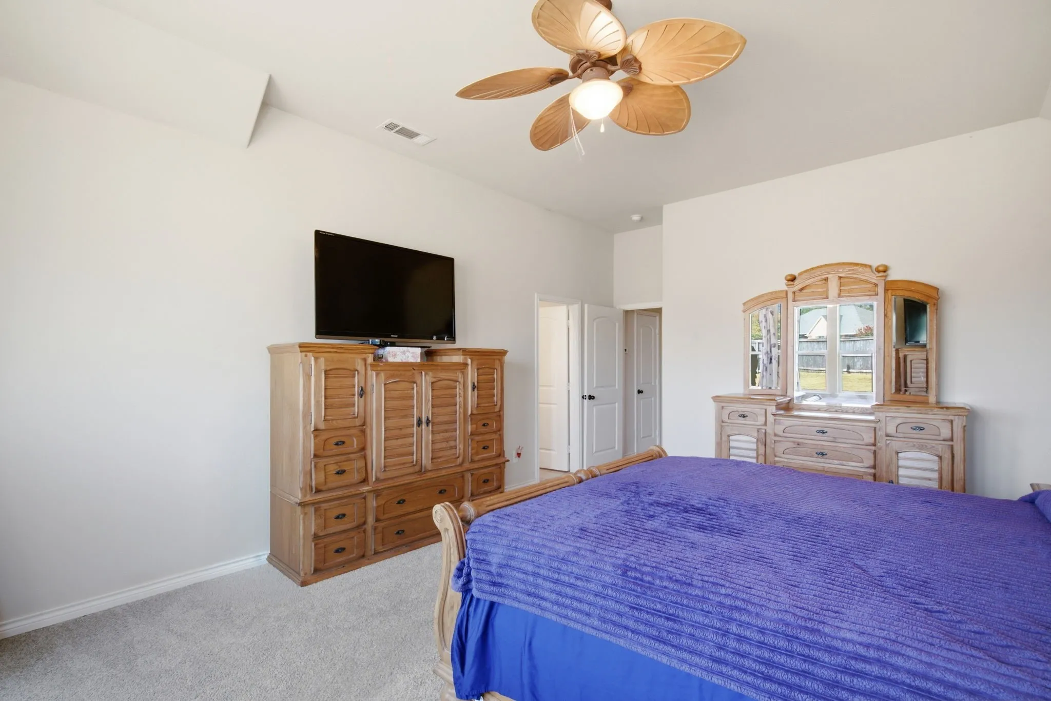 ENOUGH ROOM TO ADD SEATING AREA NEAR WINDOWS