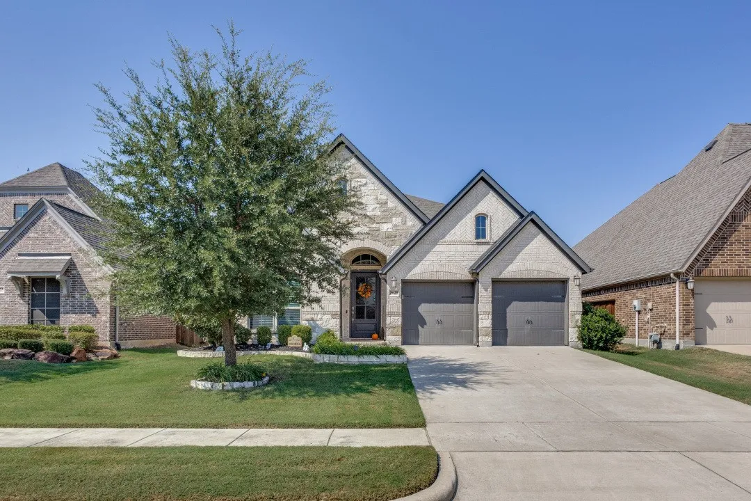 Single Family Residence For Sale in Collin County , 8629 Lake Arrowhead Trail, Mc Kinney, Texas 75071, 4 Bedroom, 3 Bathroom, 2 Garage spaces, 2,327 Sqft, built in 2018, mls#21368805, Real Estate Agent in Mc Kinney, Homes For Sale in Collin county, Homes For Sale in Mc Kinney, Realtor in Mc Kinney Texas, Real Estate Brokerage Independent Realty Texas, Luminita Cordes Realtor