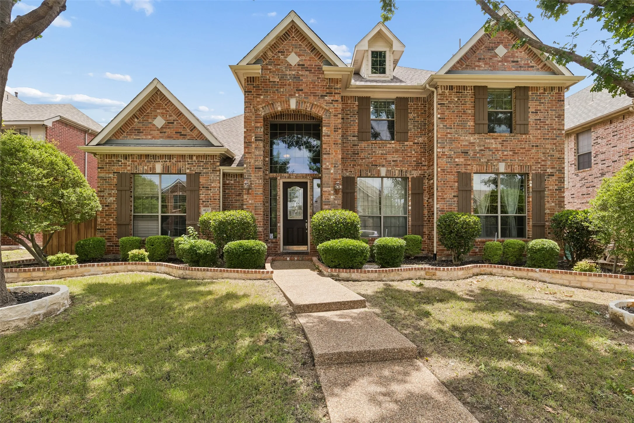 Single Family Residence For Sale in Collin County , 4632 Chapel Creek Drive, Plano, Texas 75024, 4 Bedroom, 4 Bathroom, 2 Garage spaces, 3,663 Sqft, built in 2004, mls#21382220, Real Estate Agent in Plano, Homes For Sale in Collin county, Homes For Sale in Plano, Realtor in Plano Texas, Real Estate Brokerage Independent Realty Texas, Luminita Cordes Realtor