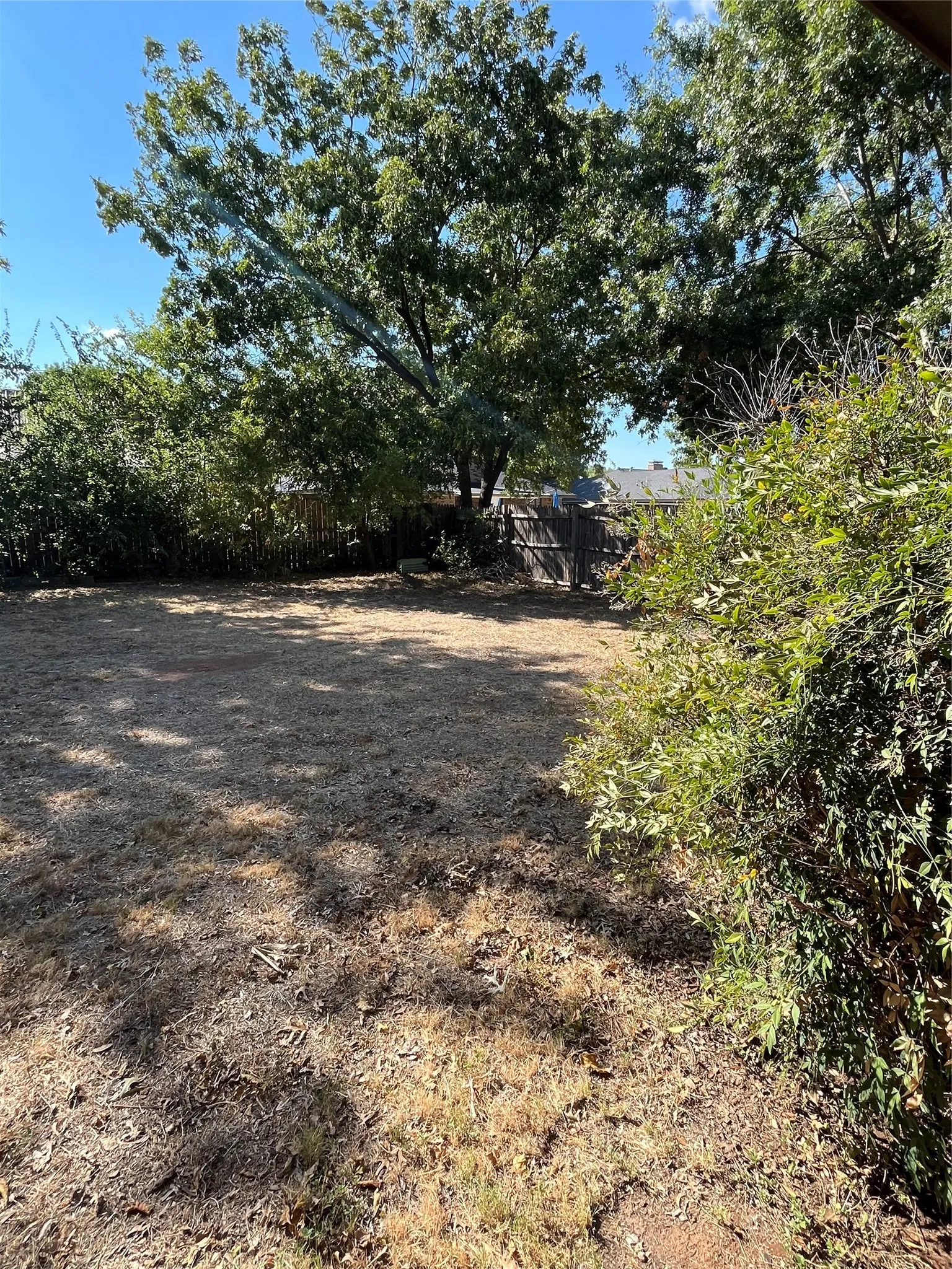 Single Family Residence For Rent in Taylor County , 5226 Long Shadows Lane, Abilene, Texas 79606, 3 Bedroom, 2 Bathroom, 2 Garage spaces, 1,376 Sqft, built in 1984, mls#21382379, Real Estate Agent in Abilene, Homes For Rent in Taylor county, Homes For Rent in Abilene, Realtor in Abilene Texas, Real Estate Brokerage Independent Realty Texas, Luminita Cordes Realtor