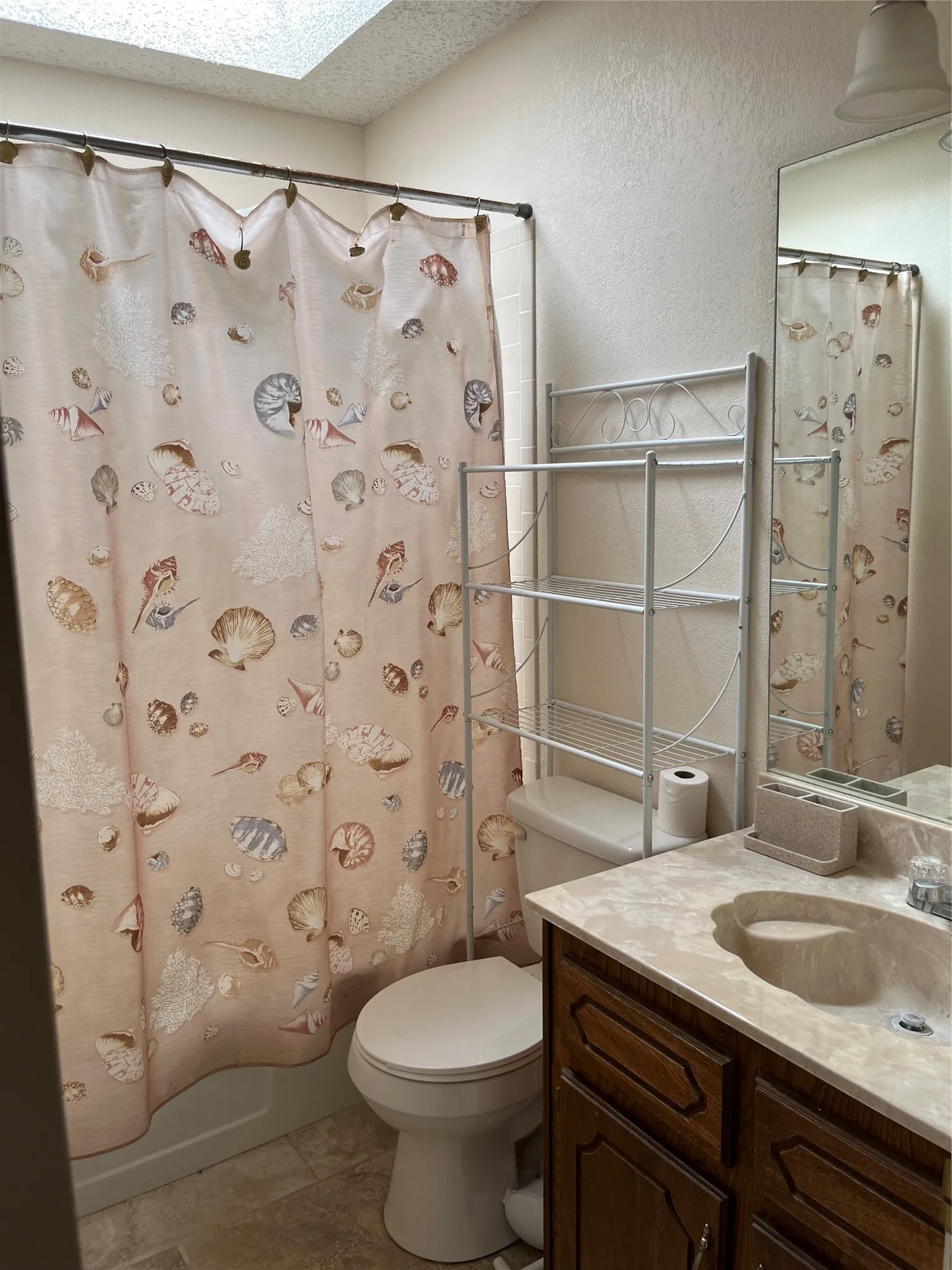 Single Family Residence For Rent in Taylor County , 5226 Long Shadows Lane, Abilene, Texas 79606, 3 Bedroom, 2 Bathroom, 2 Garage spaces, 1,376 Sqft, built in 1984, mls#21382379, Real Estate Agent in Abilene, Homes For Rent in Taylor county, Homes For Rent in Abilene, Realtor in Abilene Texas, Real Estate Brokerage Independent Realty Texas, Luminita Cordes Realtor