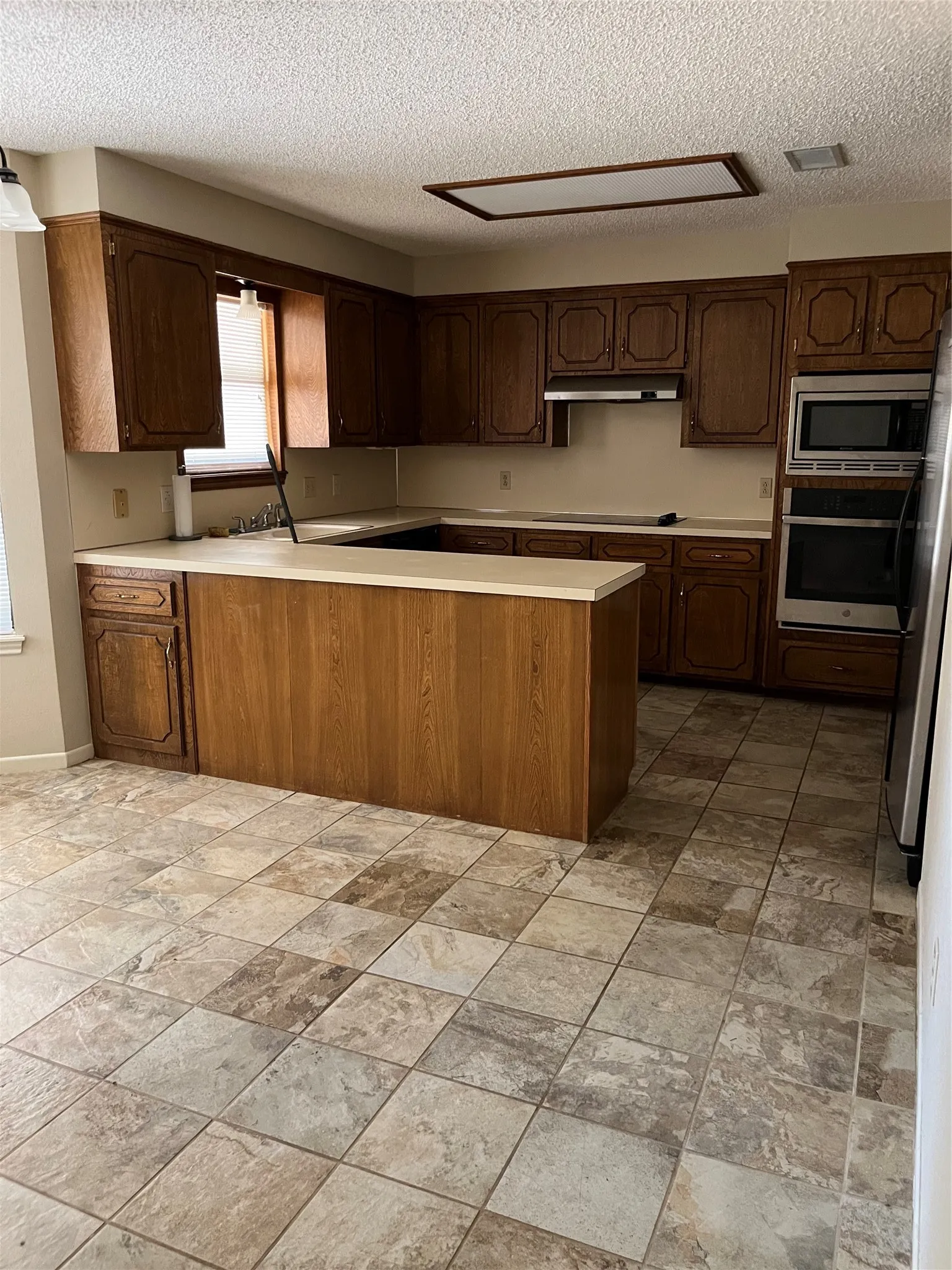 Single Family Residence For Rent in Taylor County , 5226 Long Shadows Lane, Abilene, Texas 79606, 3 Bedroom, 2 Bathroom, 2 Garage spaces, 1,376 Sqft, built in 1984, mls#21382379, Real Estate Agent in Abilene, Homes For Rent in Taylor county, Homes For Rent in Abilene, Realtor in Abilene Texas, Real Estate Brokerage Independent Realty Texas, Luminita Cordes Realtor