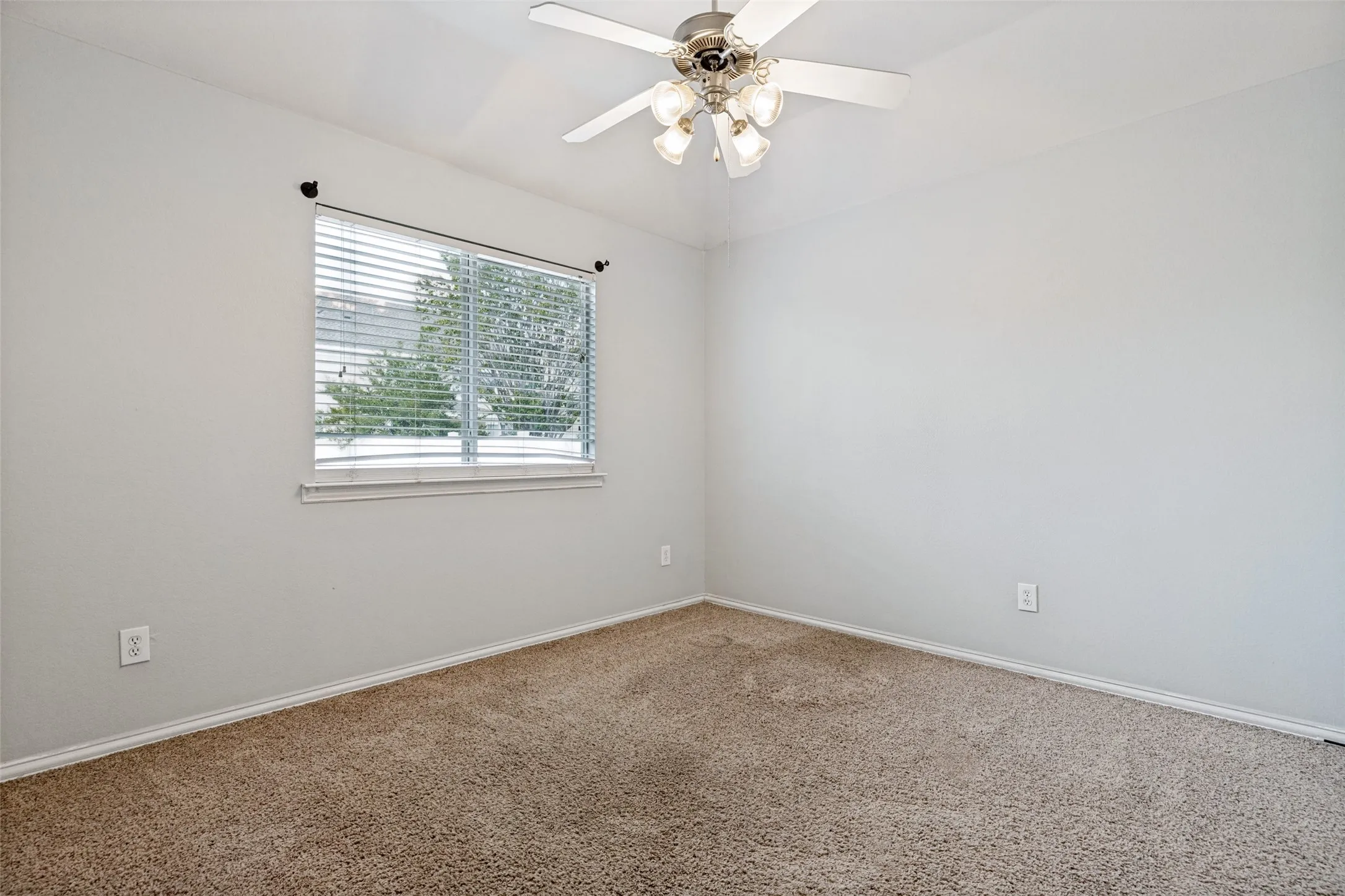 Single Family Residence For Sale in Collin County , 2314 Wiley Farm, Anna, Texas 75409, 3 Bedroom, 2 Bathroom, 2 Garage spaces, 1,491 Sqft, built in 2004, mls#21380907, Real Estate Agent in Anna, Homes For Sale in Collin county, Homes For Sale in Anna, Realtor in Anna Texas, Real Estate Brokerage Independent Realty Texas, Luminita Cordes Realtor
