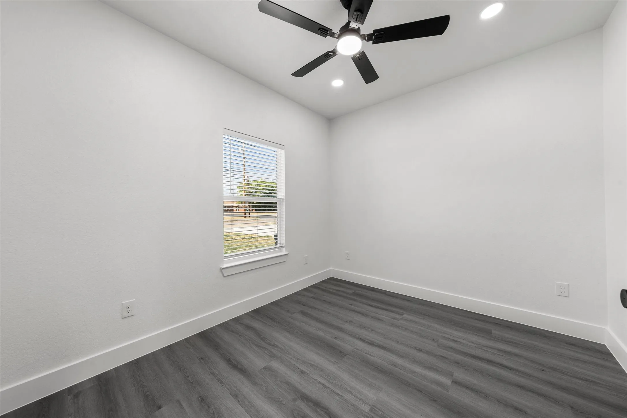 Single Family Residence For Sale in Mc Lennan County , 302 Johnson Street, Mc Gregor, Texas 76657, 3 Bedroom, 2 Bathroom, 1 Garage spaces, 1,466 Sqft, built in 2026, mls#21381928, Real Estate Agent in Mc Gregor, Homes For Sale in Mc Lennan county, Homes For Sale in Mc Gregor, Realtor in Mc Gregor Texas, Real Estate Brokerage Independent Realty Texas, Luminita Cordes Realtor