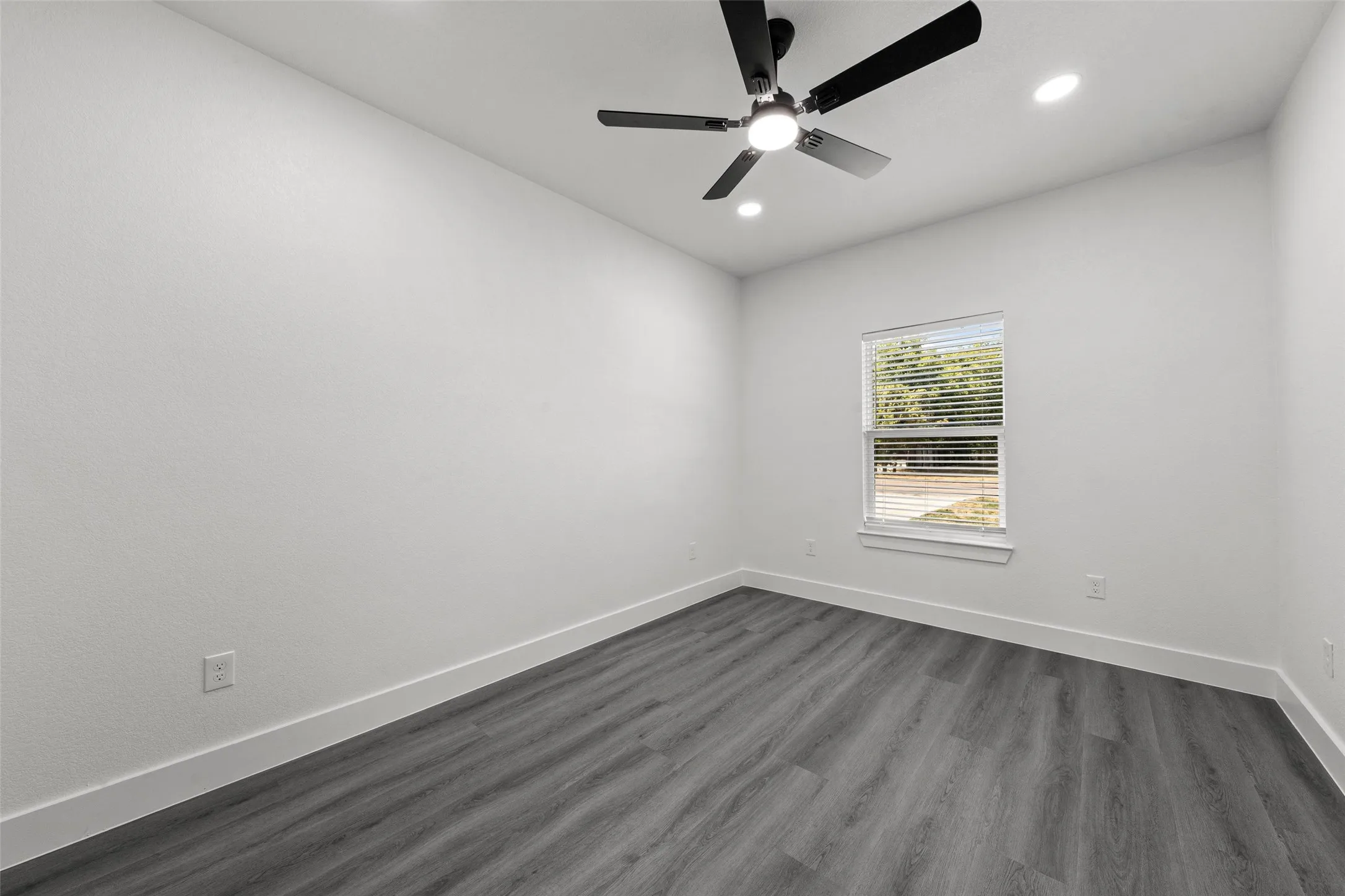 Single Family Residence For Sale in Mc Lennan County , 302 Johnson Street, Mc Gregor, Texas 76657, 3 Bedroom, 2 Bathroom, 1 Garage spaces, 1,466 Sqft, built in 2026, mls#21381928, Real Estate Agent in Mc Gregor, Homes For Sale in Mc Lennan county, Homes For Sale in Mc Gregor, Realtor in Mc Gregor Texas, Real Estate Brokerage Independent Realty Texas, Luminita Cordes Realtor