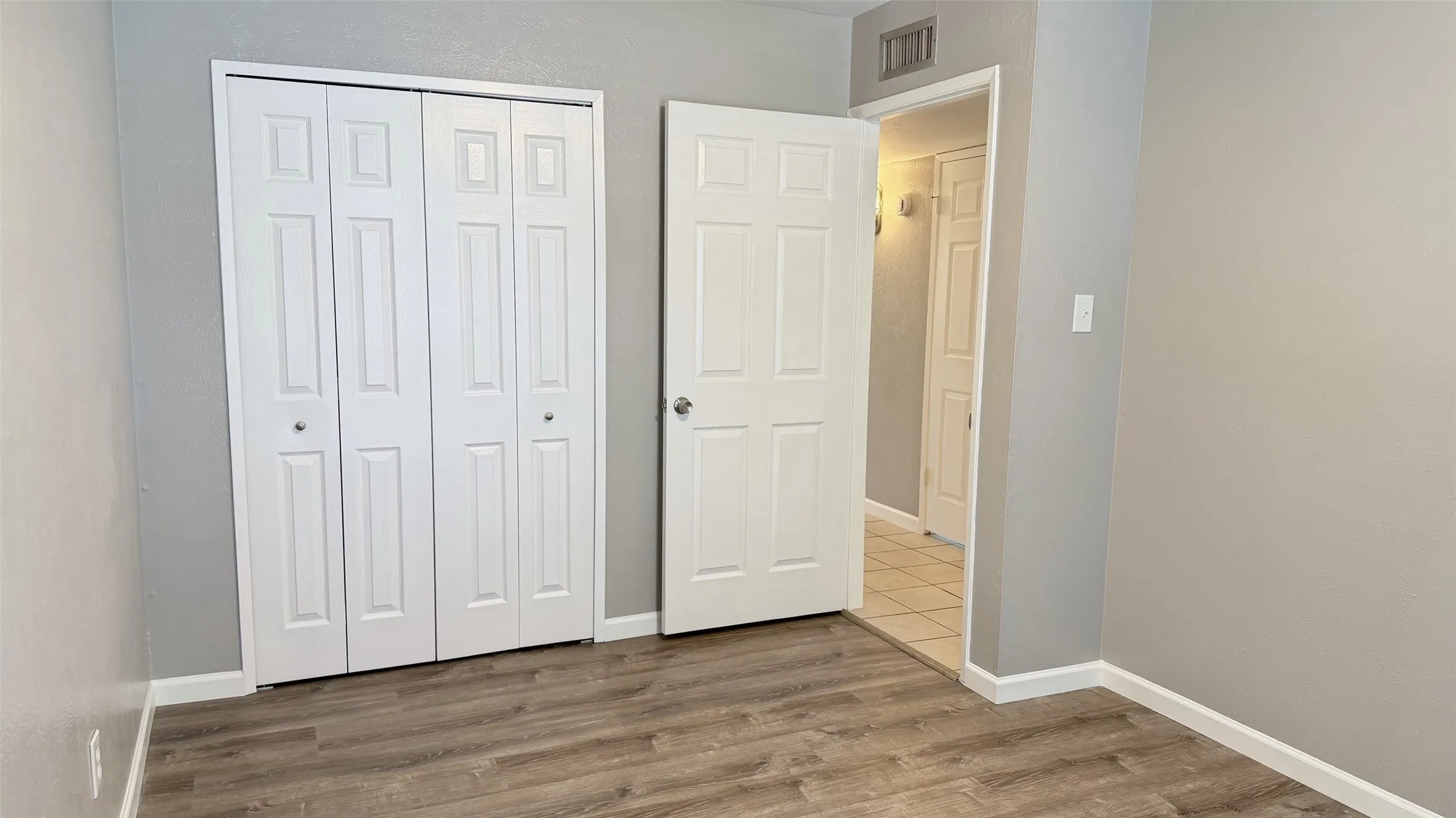 Single Family Residence For Rent in Dallas County , 445 Sandy Knoll Drive, Coppell, Texas 75019, 3 Bedroom, 2 Bathroom, 2 Garage spaces, 1,420 Sqft, built in 1979, mls#21382331, Real Estate Agent in Coppell, Homes For Rent in Dallas county, Homes For Rent in Coppell, Realtor in Coppell Texas, Real Estate Brokerage Independent Realty Texas, Luminita Cordes Realtor