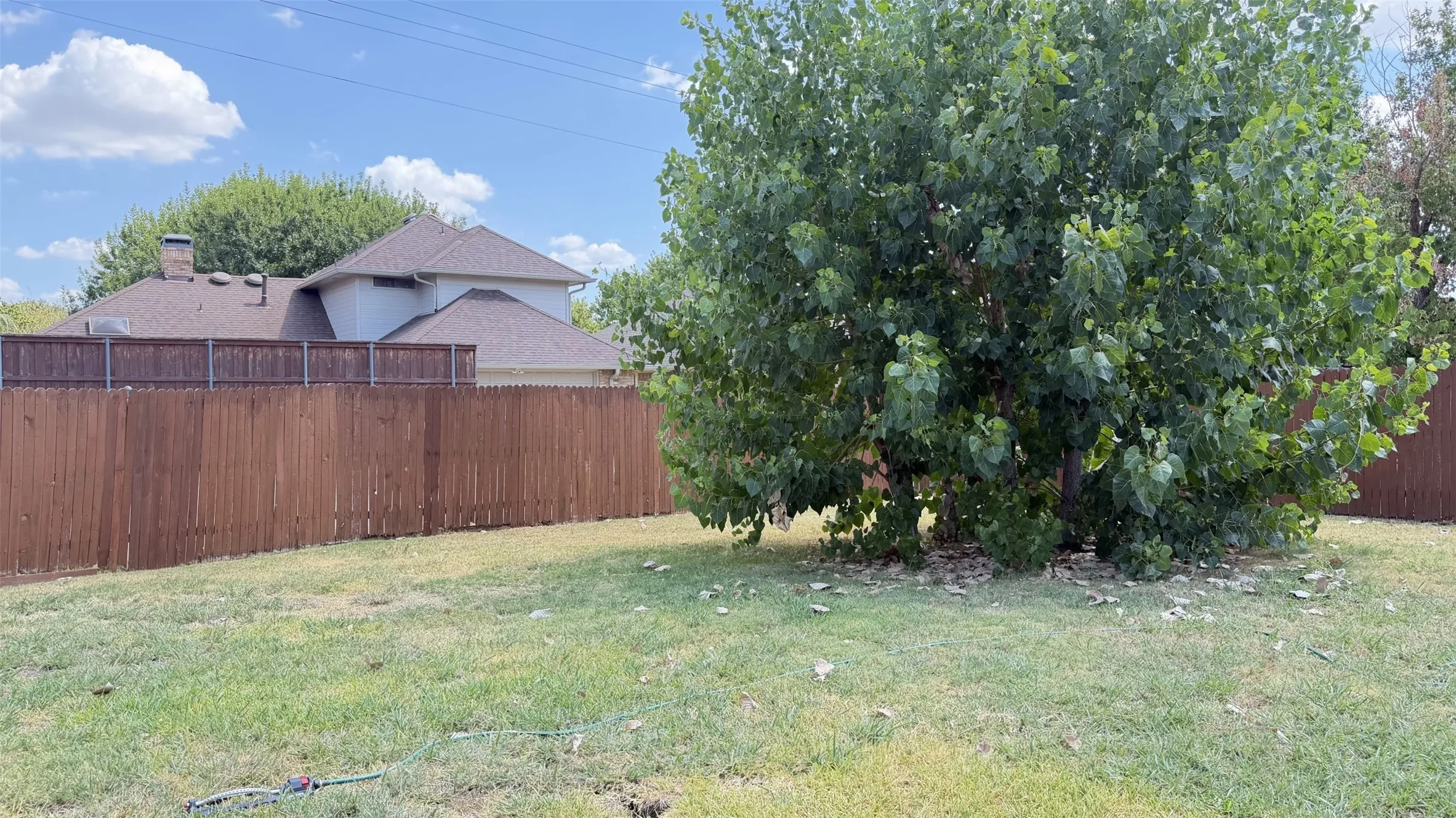 Single Family Residence For Rent in Dallas County , 445 Sandy Knoll Drive, Coppell, Texas 75019, 3 Bedroom, 2 Bathroom, 2 Garage spaces, 1,420 Sqft, built in 1979, mls#21382331, Real Estate Agent in Coppell, Homes For Rent in Dallas county, Homes For Rent in Coppell, Realtor in Coppell Texas, Real Estate Brokerage Independent Realty Texas, Luminita Cordes Realtor