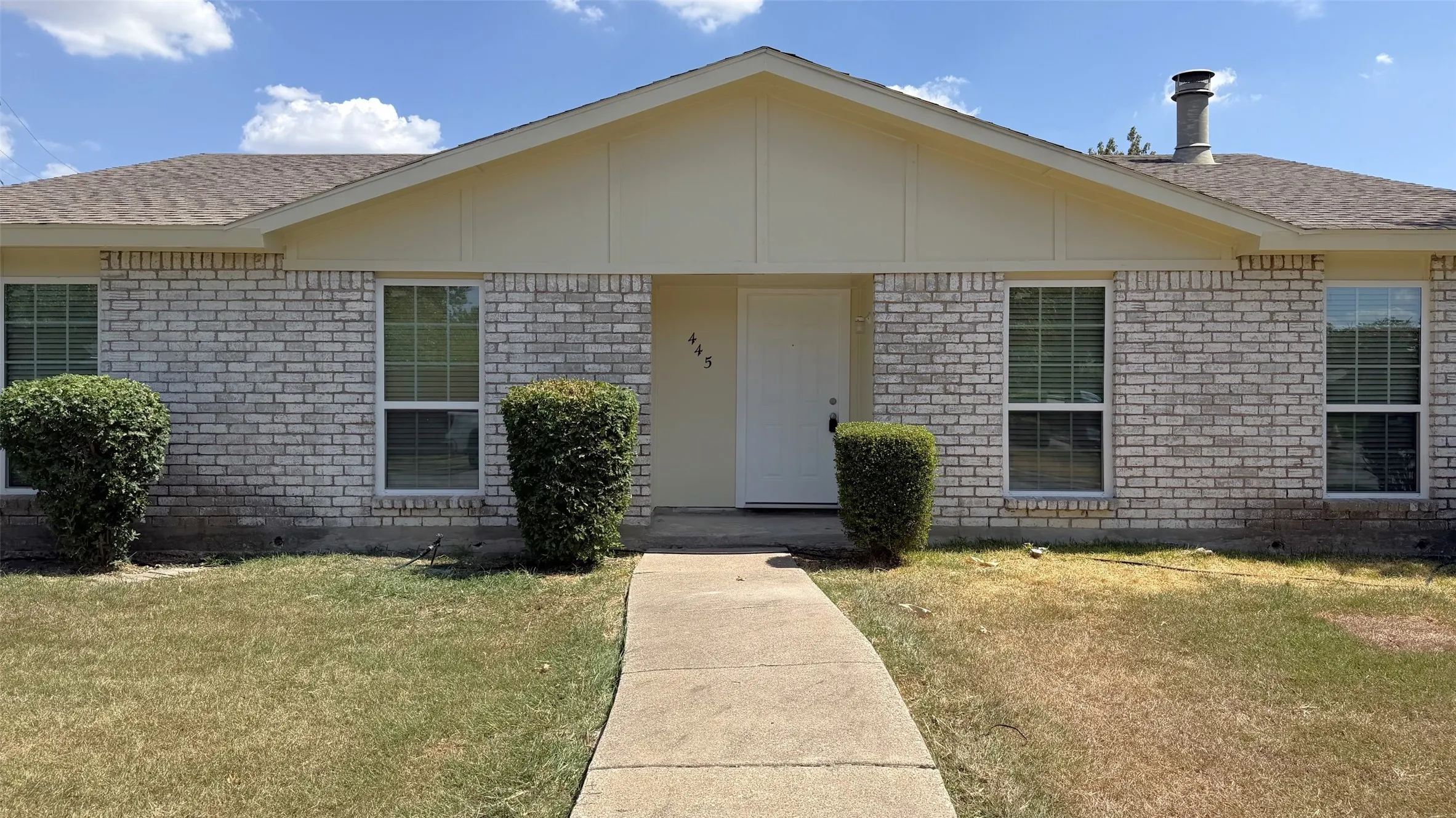 Single Family Residence For Rent in Dallas County , 445 Sandy Knoll Drive, Coppell, Texas 75019, 3 Bedroom, 2 Bathroom, 2 Garage spaces, 1,420 Sqft, built in 1979, mls#21382331, Real Estate Agent in Coppell, Homes For Rent in Dallas county, Homes For Rent in Coppell, Realtor in Coppell Texas, Real Estate Brokerage Independent Realty Texas, Luminita Cordes Realtor
