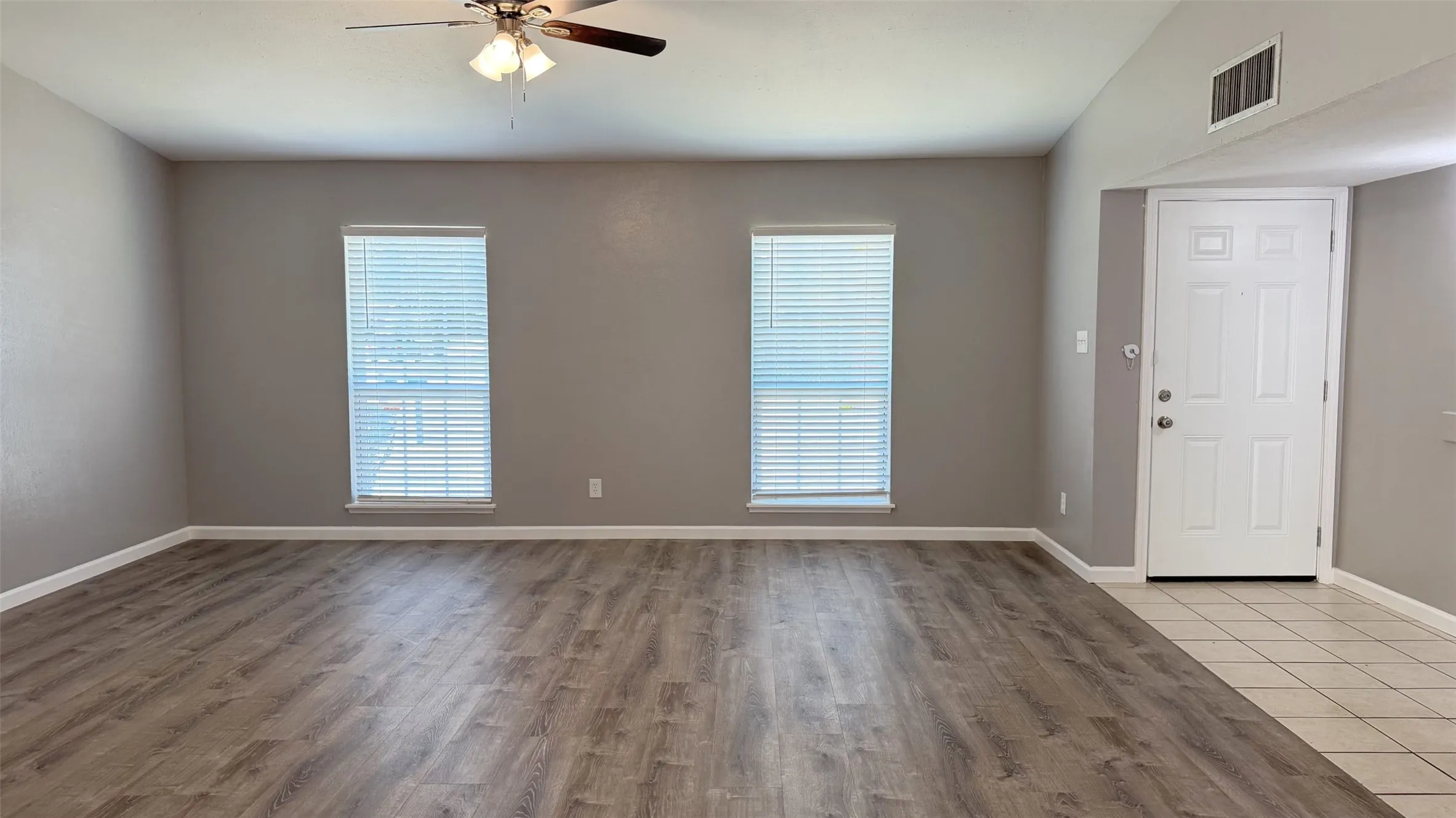 Single Family Residence For Rent in Dallas County , 445 Sandy Knoll Drive, Coppell, Texas 75019, 3 Bedroom, 2 Bathroom, 2 Garage spaces, 1,420 Sqft, built in 1979, mls#21382331, Real Estate Agent in Coppell, Homes For Rent in Dallas county, Homes For Rent in Coppell, Realtor in Coppell Texas, Real Estate Brokerage Independent Realty Texas, Luminita Cordes Realtor