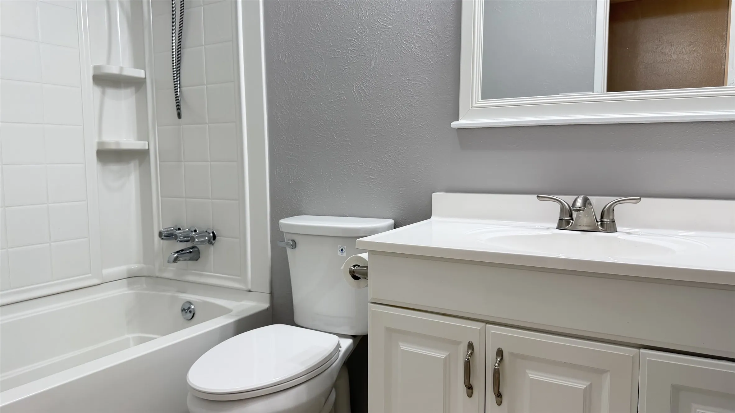 Single Family Residence For Rent in Dallas County , 445 Sandy Knoll Drive, Coppell, Texas 75019, 3 Bedroom, 2 Bathroom, 2 Garage spaces, 1,420 Sqft, built in 1979, mls#21382331, Real Estate Agent in Coppell, Homes For Rent in Dallas county, Homes For Rent in Coppell, Realtor in Coppell Texas, Real Estate Brokerage Independent Realty Texas, Luminita Cordes Realtor