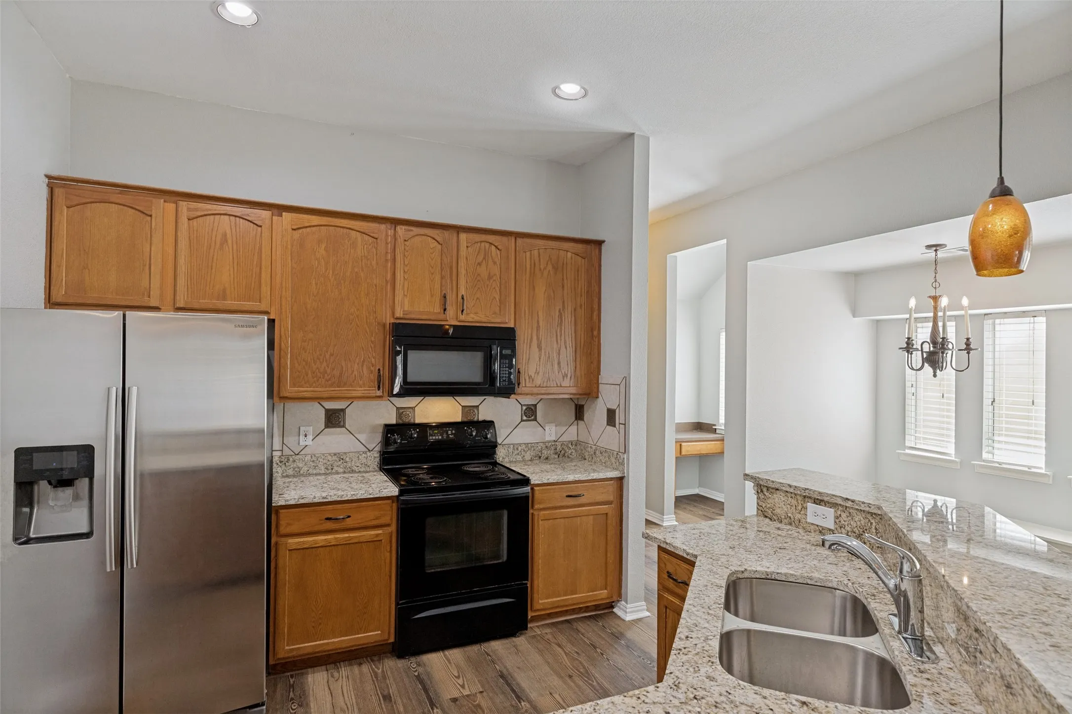 Single Family Residence For Rent in Collin County , 2314 Wiley Farm, Anna, Texas 75409, 3 Bedroom, 2 Bathroom, 2 Garage spaces, 1,491 Sqft, built in 2004, mls#21382400, Real Estate Agent in Anna, Homes For Rent in Collin county, Homes For Rent in Anna, Realtor in Anna Texas, Real Estate Brokerage Independent Realty Texas, Luminita Cordes Realtor