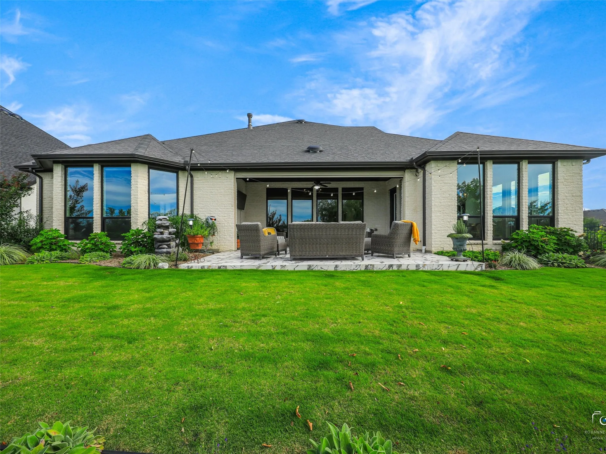 Single Family Residence For Sale in Denton County , 3900 Pepper Grass Lane, Prosper, Texas 75078, 4 Bedroom, 4 Bathroom, 3 Garage spaces, 3,660 Sqft, built in 2018, mls#21379909, Real Estate Agent in Prosper, Homes For Sale in Denton county, Homes For Sale in Prosper, Realtor in Prosper Texas, Real Estate Brokerage Independent Realty Texas, Luminita Cordes Realtor
