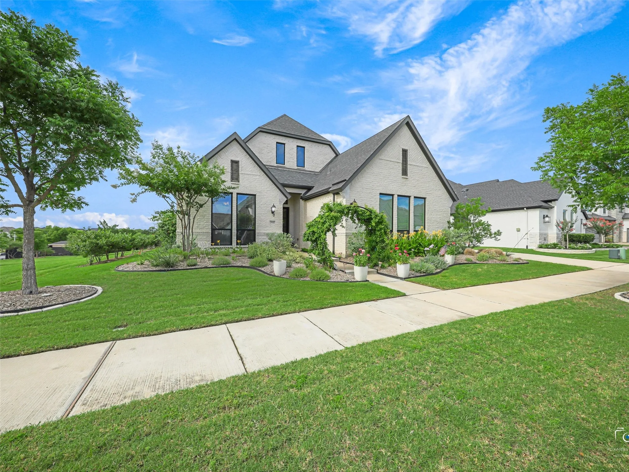 Single Family Residence For Sale in Denton County , 3900 Pepper Grass Lane, Prosper, Texas 75078, 4 Bedroom, 4 Bathroom, 3 Garage spaces, 3,660 Sqft, built in 2018, mls#21379909, Real Estate Agent in Prosper, Homes For Sale in Denton county, Homes For Sale in Prosper, Realtor in Prosper Texas, Real Estate Brokerage Independent Realty Texas, Luminita Cordes Realtor