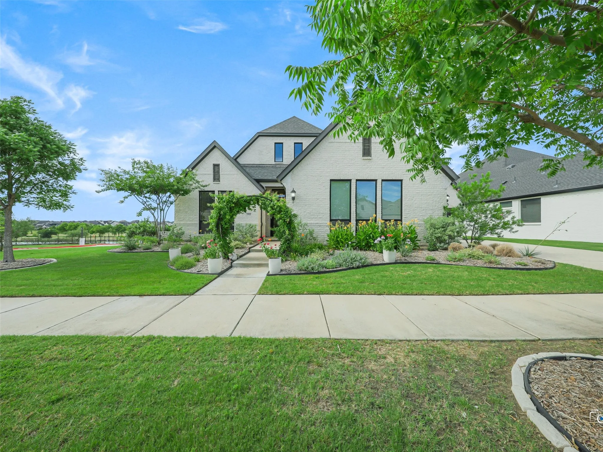 Single Family Residence For Sale in Denton County , 3900 Pepper Grass Lane, Prosper, Texas 75078, 4 Bedroom, 4 Bathroom, 3 Garage spaces, 3,660 Sqft, built in 2018, mls#21379909, Real Estate Agent in Prosper, Homes For Sale in Denton county, Homes For Sale in Prosper, Realtor in Prosper Texas, Real Estate Brokerage Independent Realty Texas, Luminita Cordes Realtor