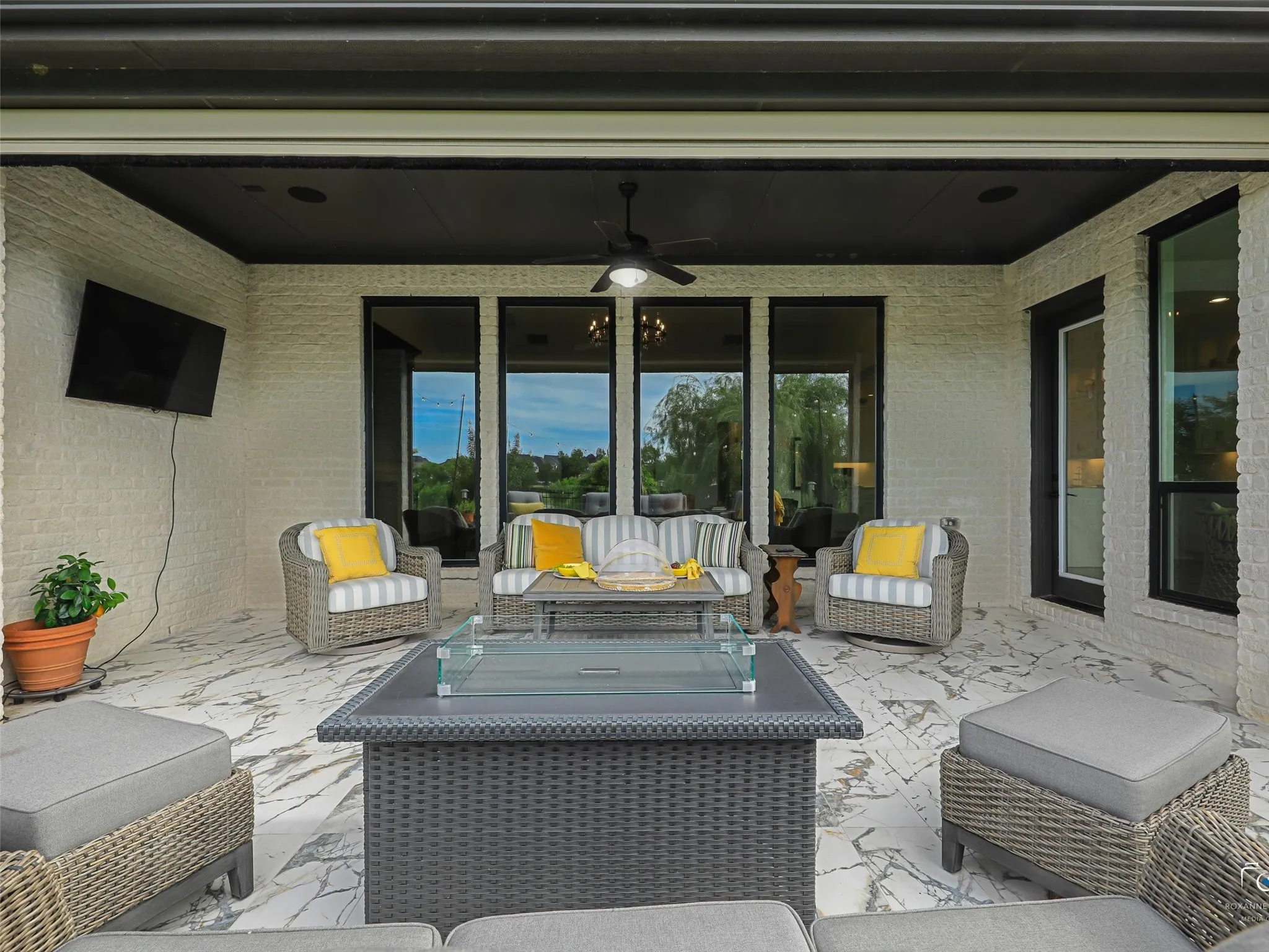 Single Family Residence For Sale in Denton County , 3900 Pepper Grass Lane, Prosper, Texas 75078, 4 Bedroom, 4 Bathroom, 3 Garage spaces, 3,660 Sqft, built in 2018, mls#21379909, Real Estate Agent in Prosper, Homes For Sale in Denton county, Homes For Sale in Prosper, Realtor in Prosper Texas, Real Estate Brokerage Independent Realty Texas, Luminita Cordes Realtor