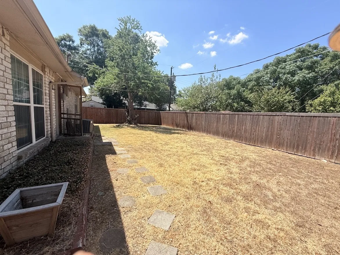 Single Family Residence For Rent in Collin County , 1008 S Jupiter Road, Allen, Texas 75002, 3 Bedroom, 2 Bathroom, 1 Garage spaces, 1,255 Sqft, built in 1977, mls#21382401, Real Estate Agent in Allen, Homes For Rent in Collin county, Homes For Rent in Allen, Realtor in Allen Texas, Real Estate Brokerage Independent Realty Texas, Luminita Cordes Realtor