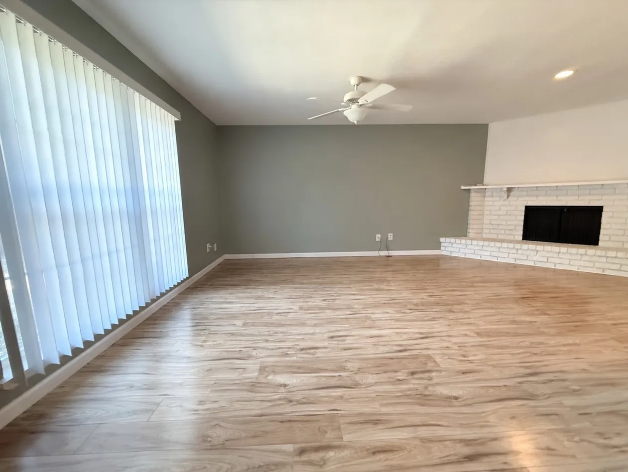 Single Family Residence For Rent in Collin County , 1008 S Jupiter Road, Allen, Texas 75002, 3 Bedroom, 2 Bathroom, 1 Garage spaces, 1,255 Sqft, built in 1977, mls#21382401, Real Estate Agent in Allen, Homes For Rent in Collin county, Homes For Rent in Allen, Realtor in Allen Texas, Real Estate Brokerage Independent Realty Texas, Luminita Cordes Realtor