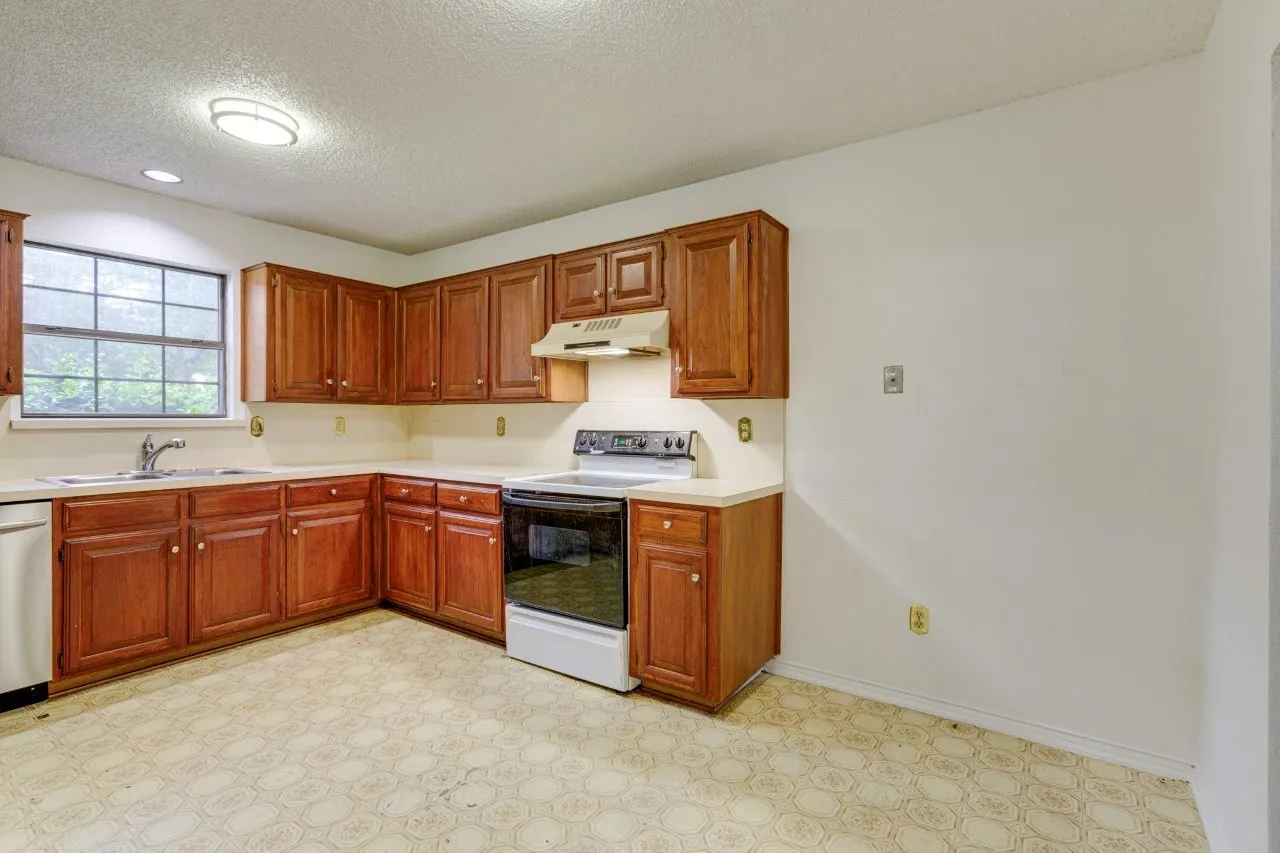 Single Family Residence For Rent in Dallas County , 902 Wayne Avenue, Duncanville, Texas 75137, 3 Bedroom, 2 Bathroom, 2 Garage spaces, 1,544 Sqft, built in 1985, mls#21381427, Real Estate Agent in Duncanville, Homes For Rent in Dallas county, Homes For Rent in Duncanville, Realtor in Duncanville Texas, Real Estate Brokerage Independent Realty Texas, Luminita Cordes Realtor
