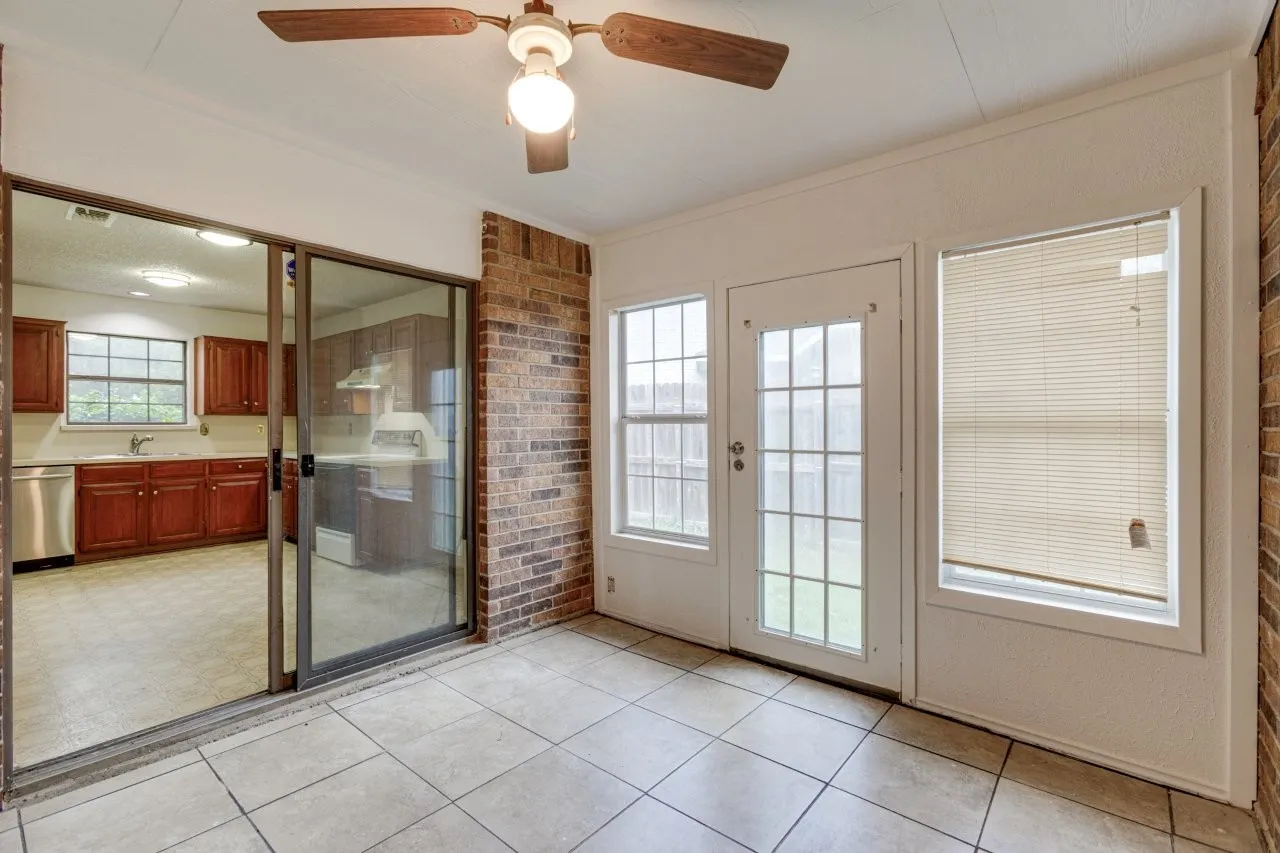 Single Family Residence For Rent in Dallas County , 902 Wayne Avenue, Duncanville, Texas 75137, 3 Bedroom, 2 Bathroom, 2 Garage spaces, 1,544 Sqft, built in 1985, mls#21381427, Real Estate Agent in Duncanville, Homes For Rent in Dallas county, Homes For Rent in Duncanville, Realtor in Duncanville Texas, Real Estate Brokerage Independent Realty Texas, Luminita Cordes Realtor
